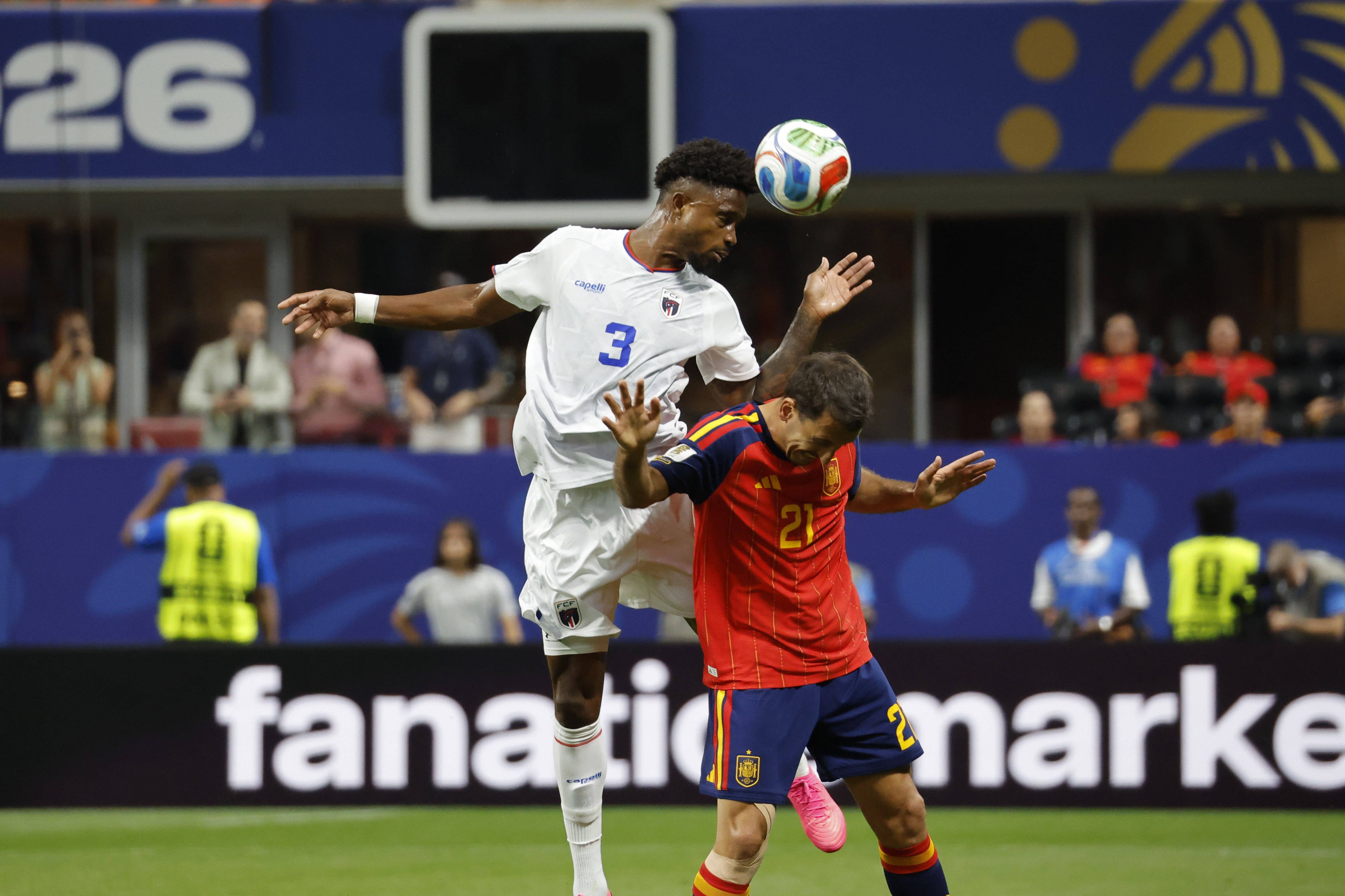 Mikel Oyarzabal in Bedrängnis