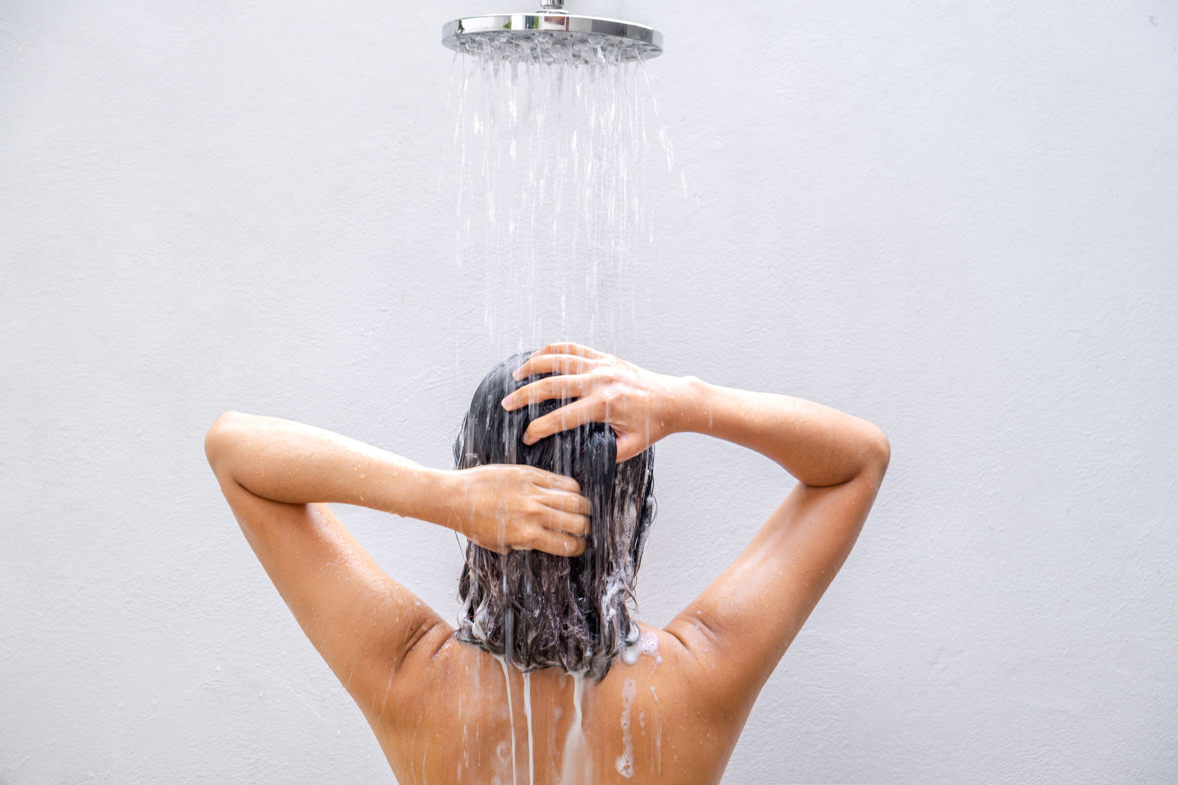 Während die Gen Z unter der Dusche trödelt, muss es für die Babyboomer schnell gehen.