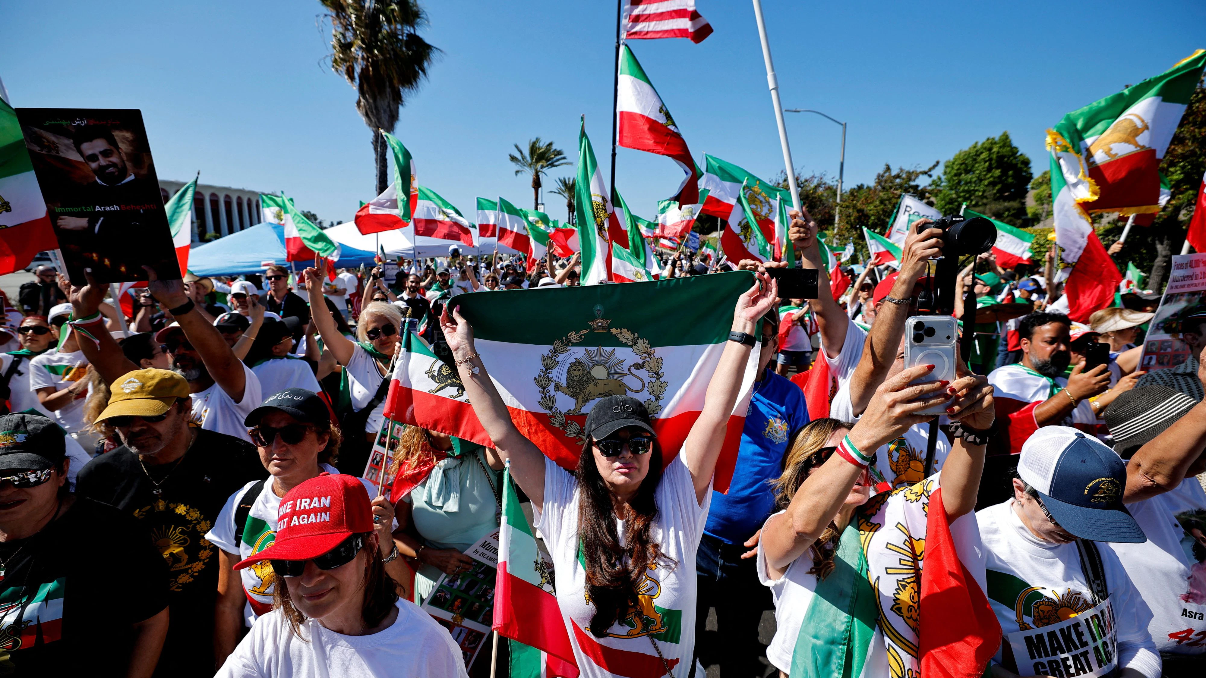 Proteste vor dem Stadion in LA.