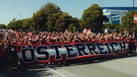 Österreichs Fan-Marsch zum Stadion von San Francisco