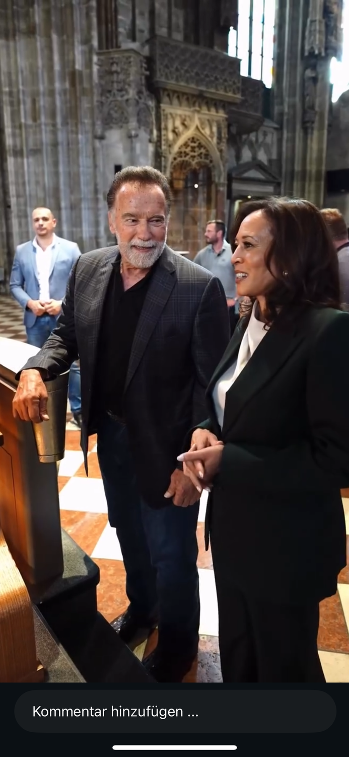 Arnold Schwarzenegger mit Ex-US-Vizepräsidentin Kamala Harris im Stephansdom