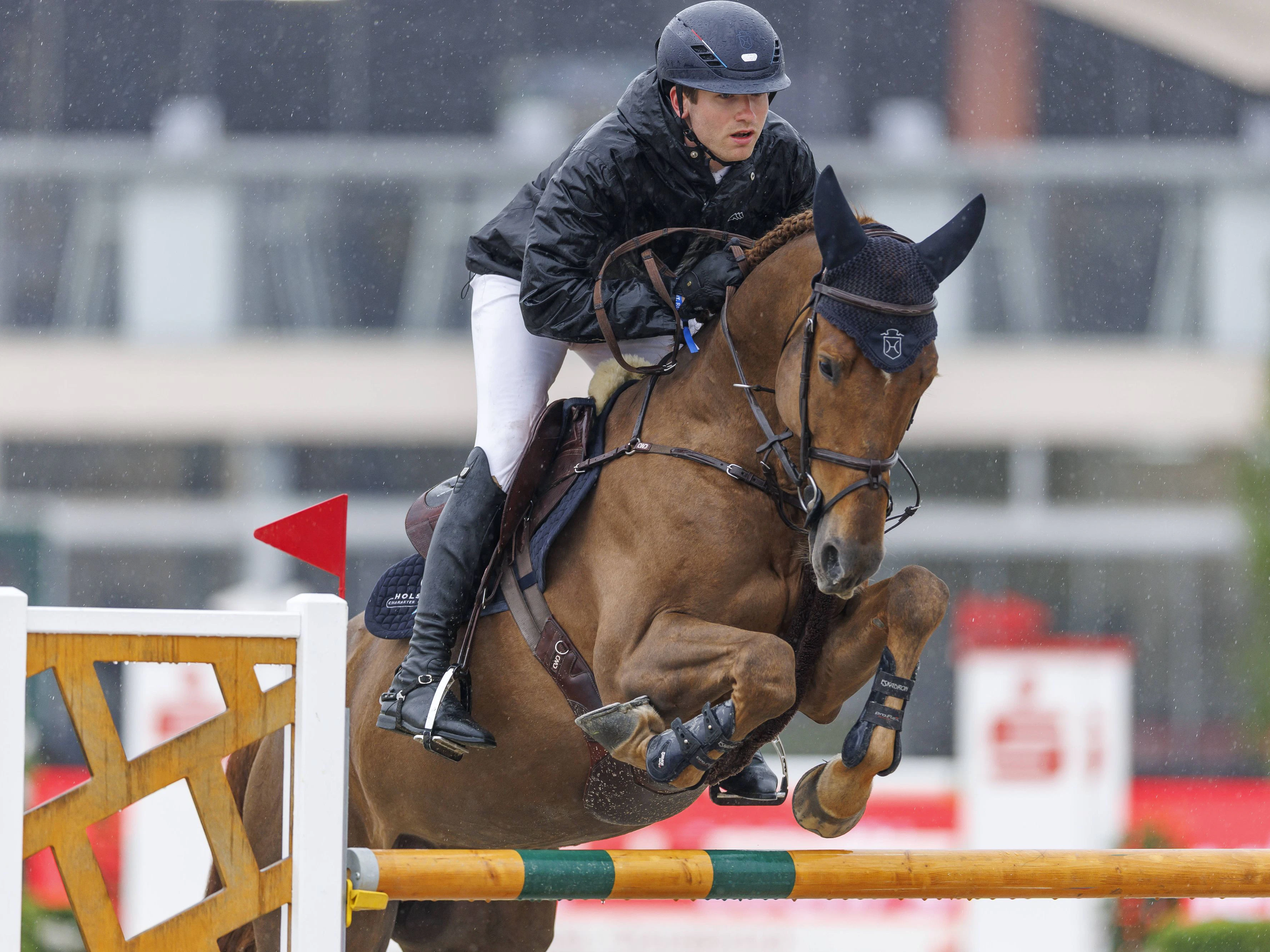 Lucas Wenz ist Springreiter