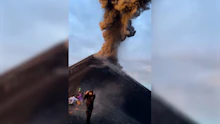 "FUEGO! FUEGO!" gerufen – Der Vulkan antwortet sofort