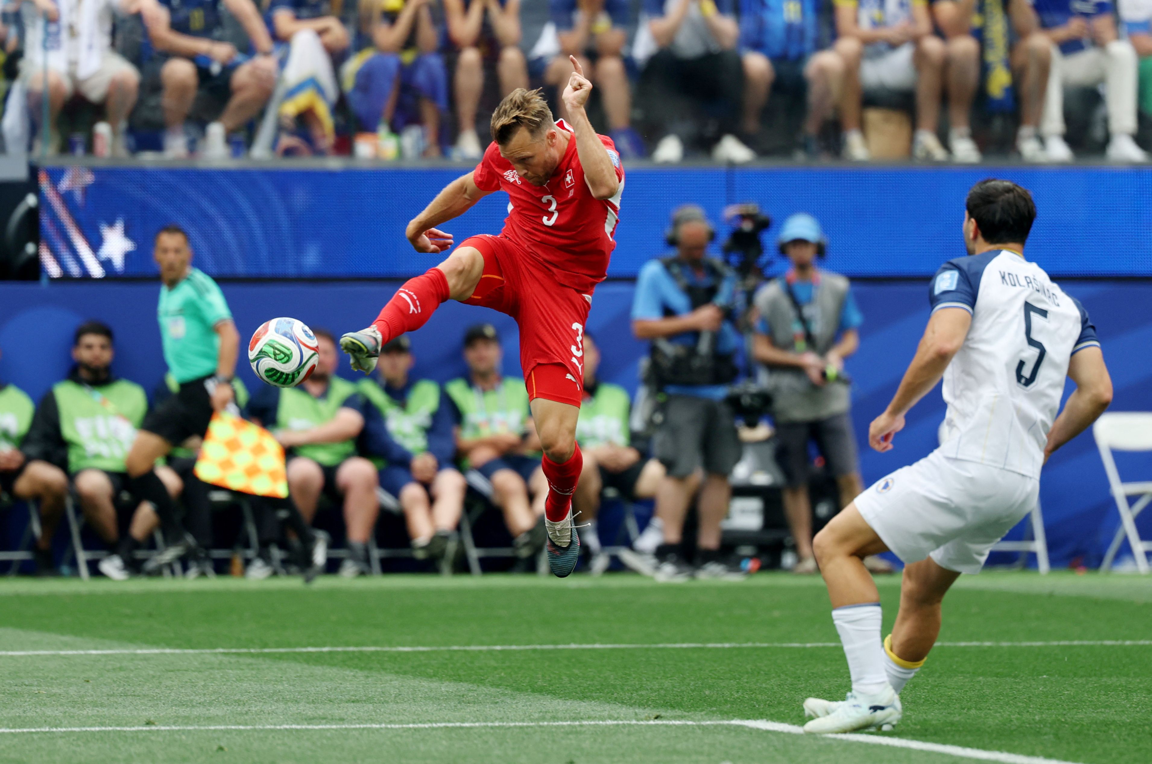 Heute.at - 4:1! Schweiz feiert spektakulären Sieg gegen Bosnien