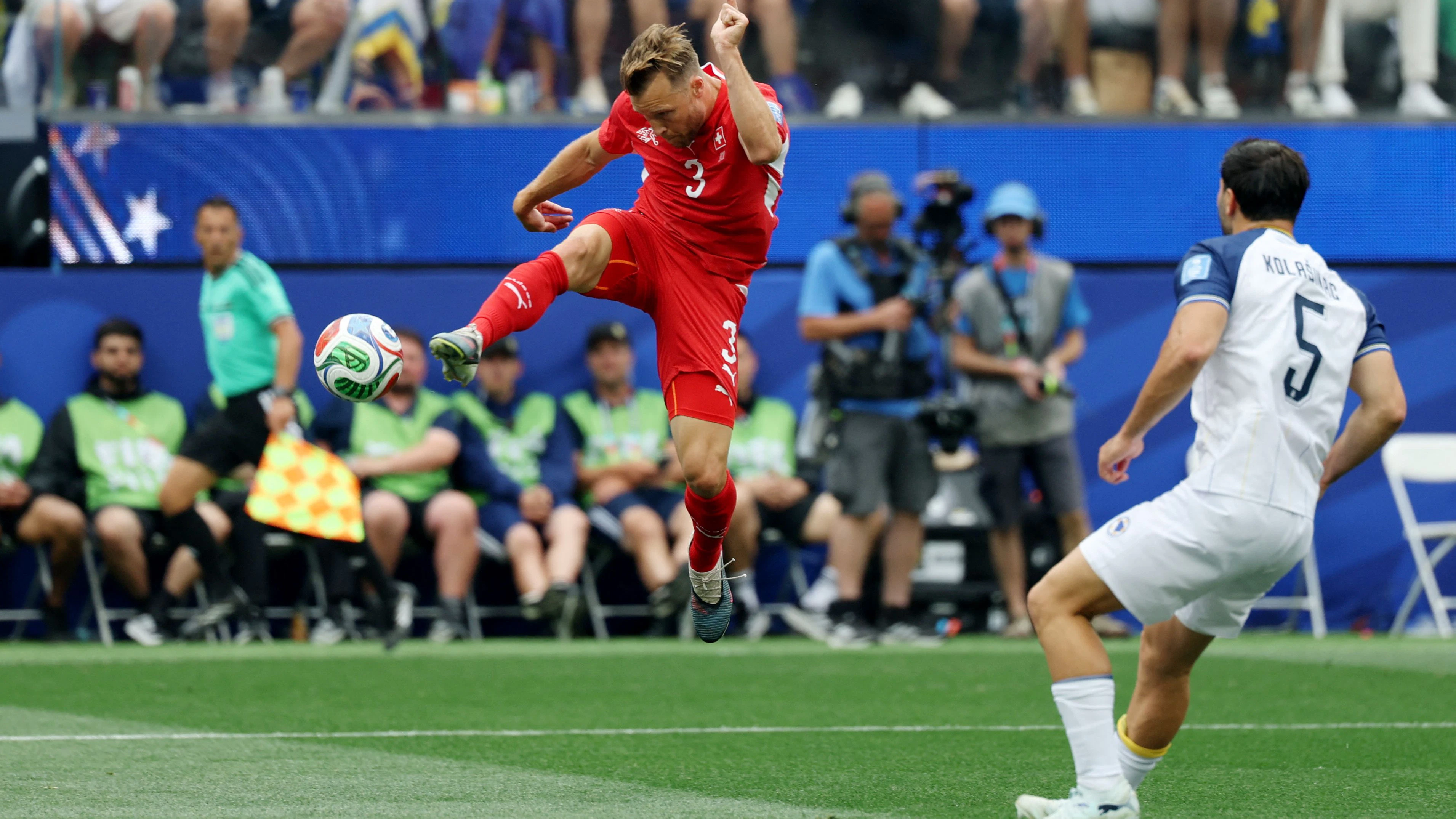Heute.at - 4:1! Schweiz feiert spektakulären Sieg gegen Bosnien