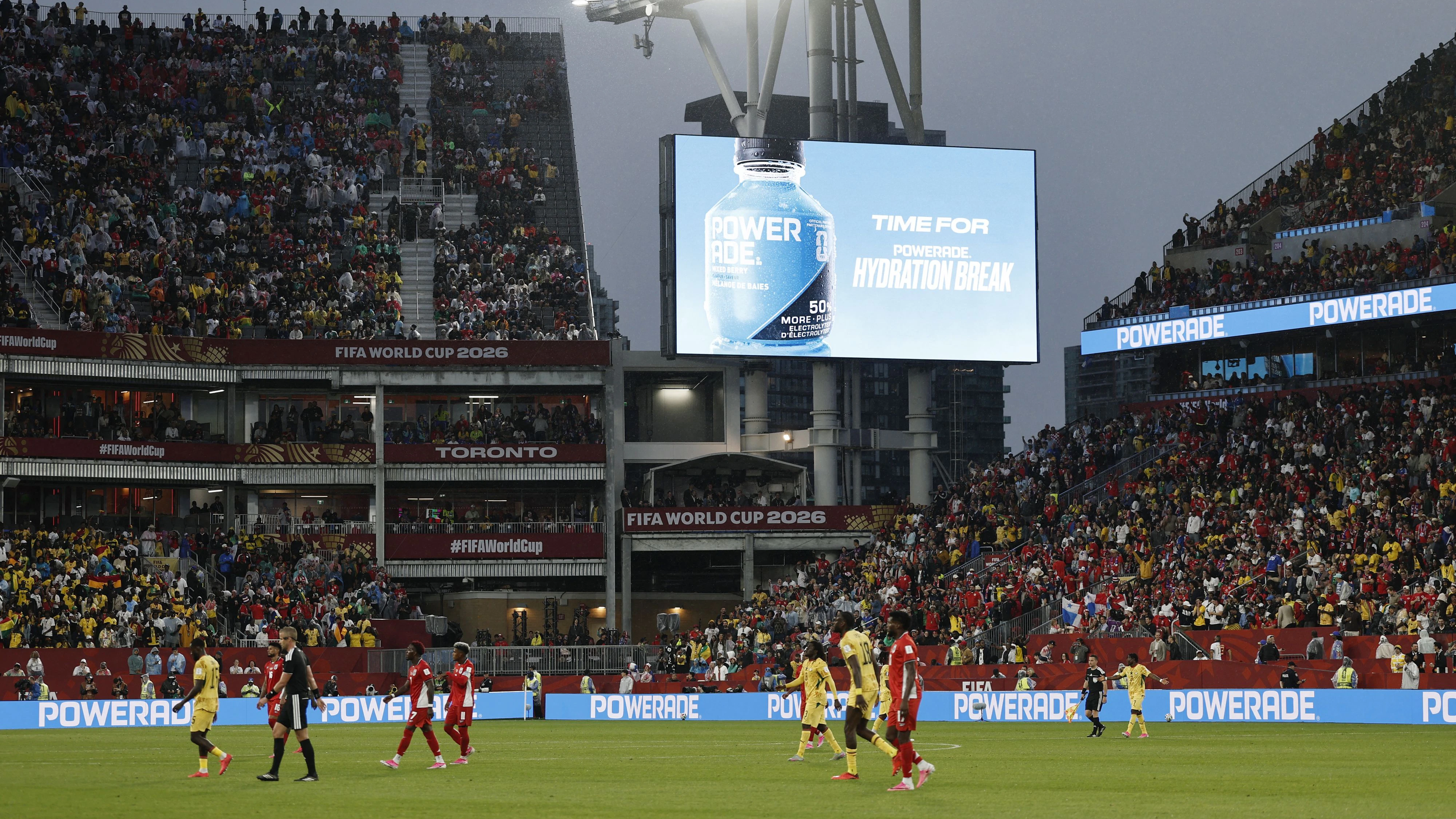 In Toronto regnete es, trotzdem gab es die Trinkpause. Das löste Buhrufe im Stadion aus. 