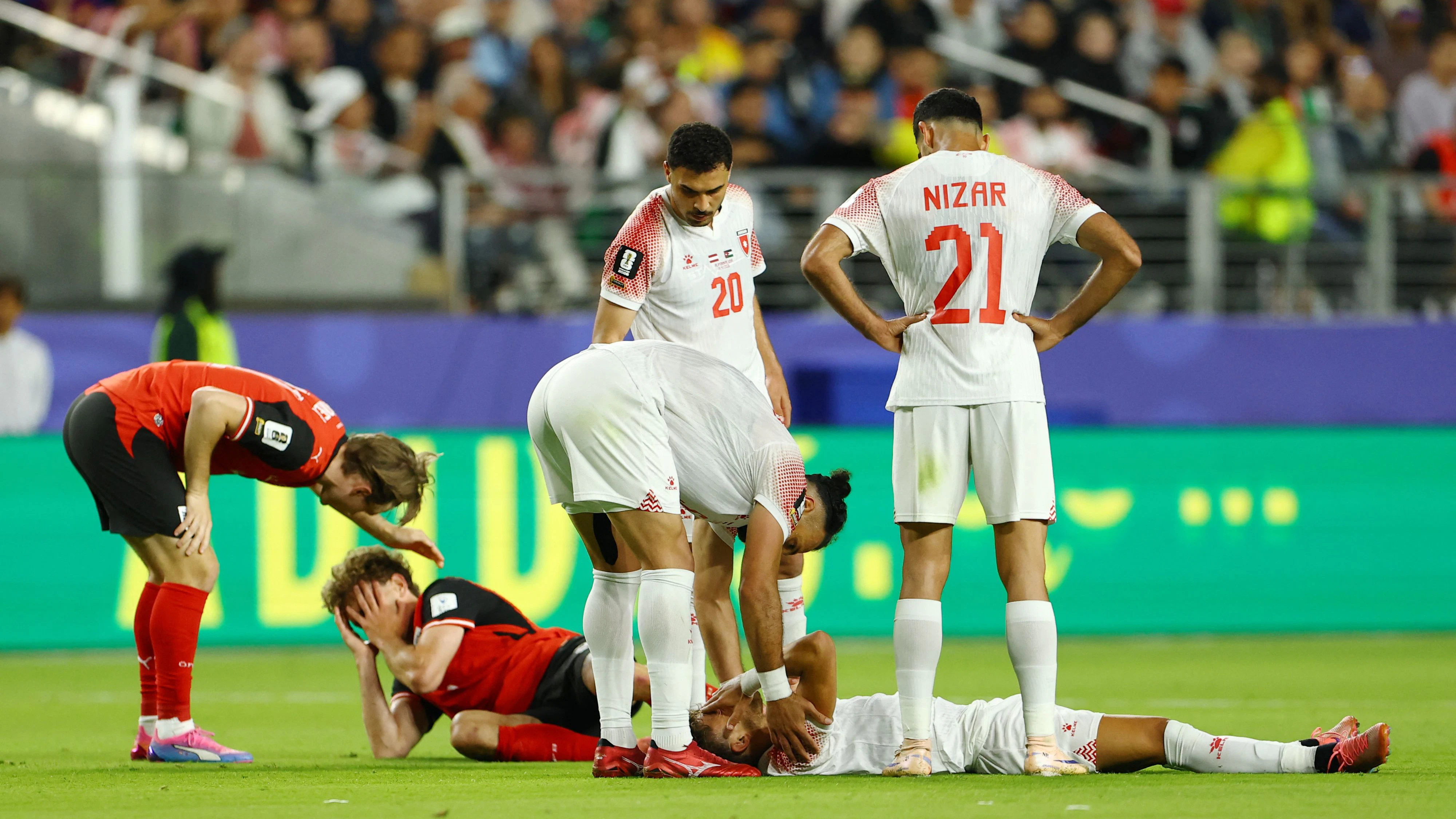 Heute.at - Bittere Diagnose! ÖFB-Star Posch erlitt Kieferbruch