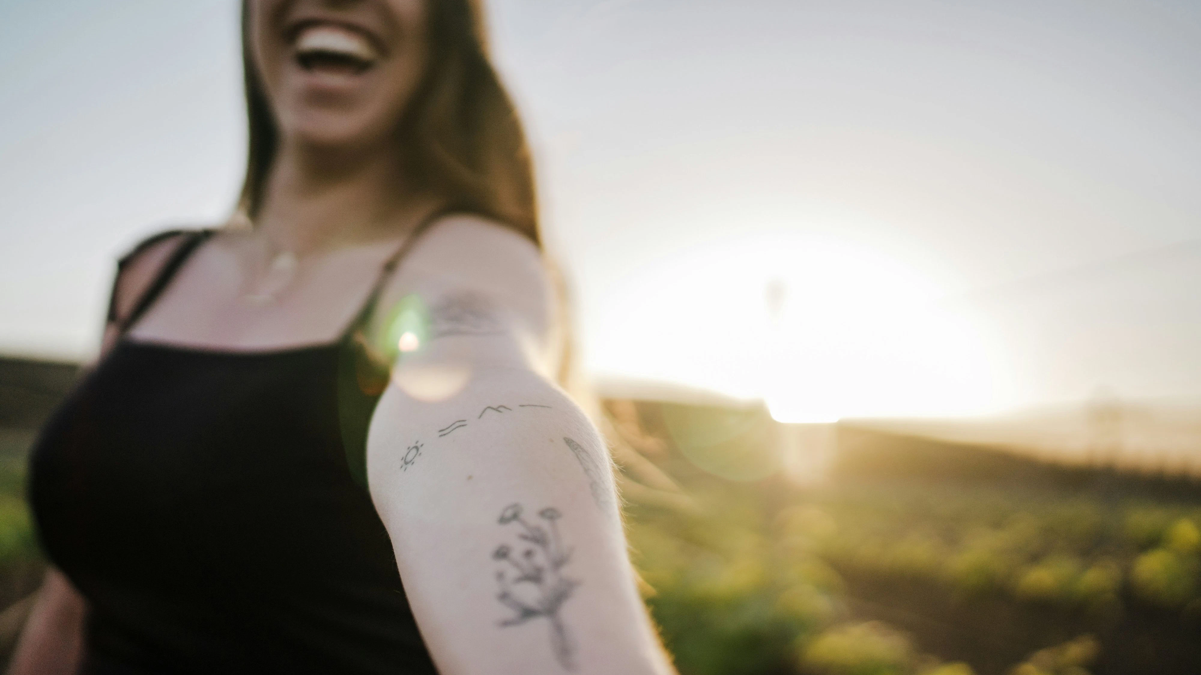 Heute.at - Diese 4 Tricks schützen dein Tattoo vor der Sonne