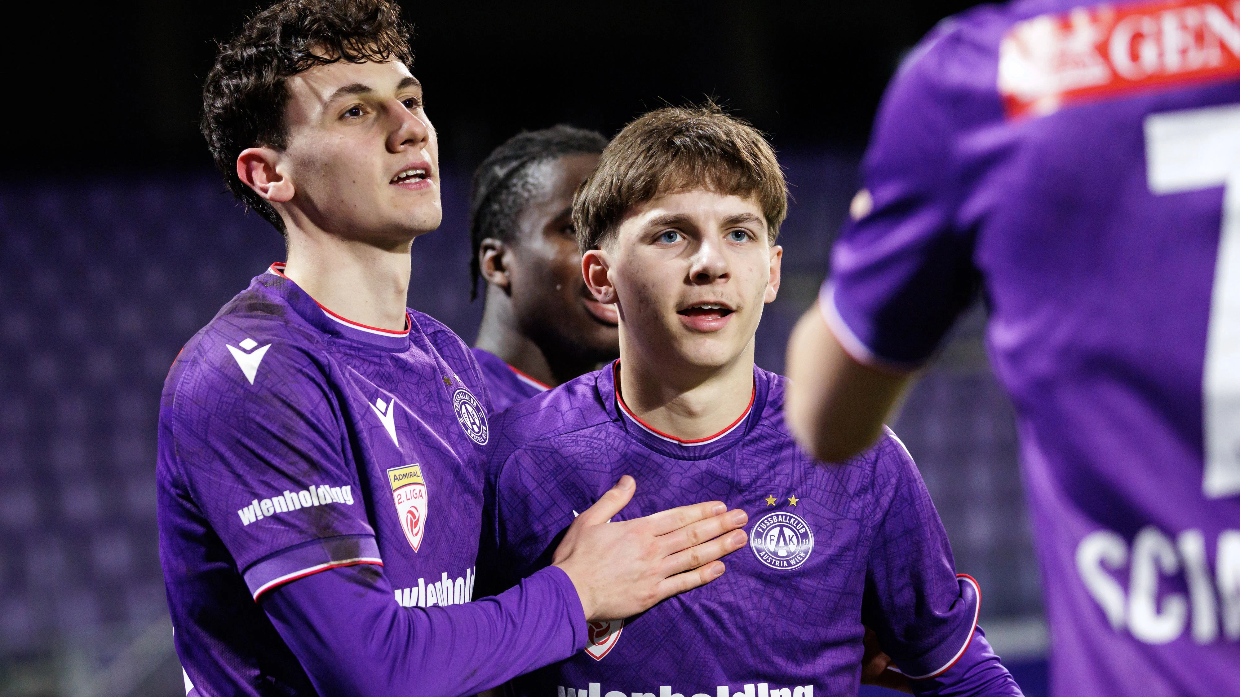 VIENNA,AUSTRIA,27.FEB.26 - SOCCER - ADMIRAL 2. Liga, Young Violets Austria Wien vs SK Rapid Wien II. Image shows the rejoicing of Fabian Jankovic and Hasan Deshishku (Young Violets). Photo: GEPA pictures/ Armin Rauthner
