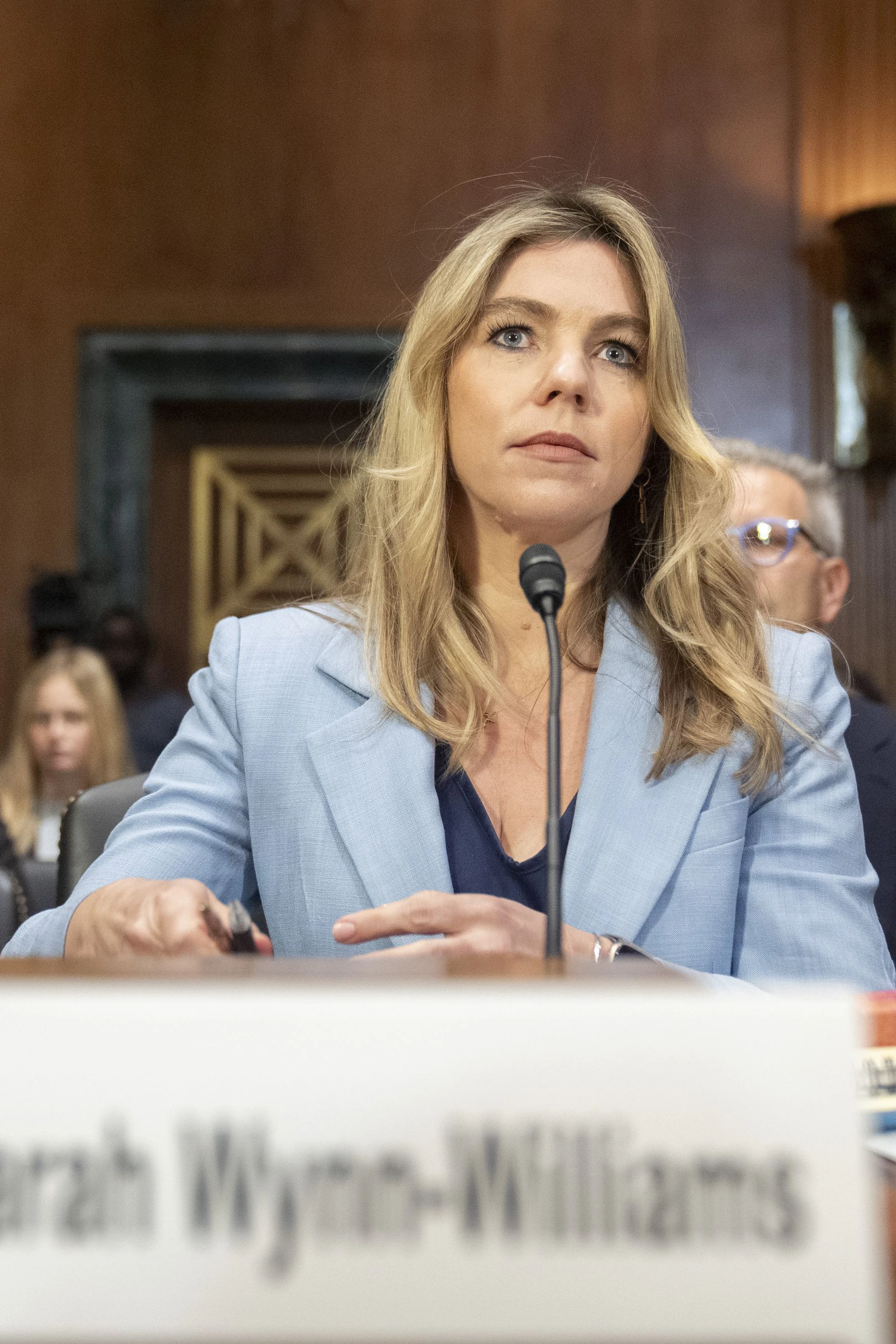 Ex-Facebook-Mitarbeiterin und Buchautorin Sarah Wynn-Williams bei ihrer Aussage vor einem US-Senatsausschuss am 9. April 2025