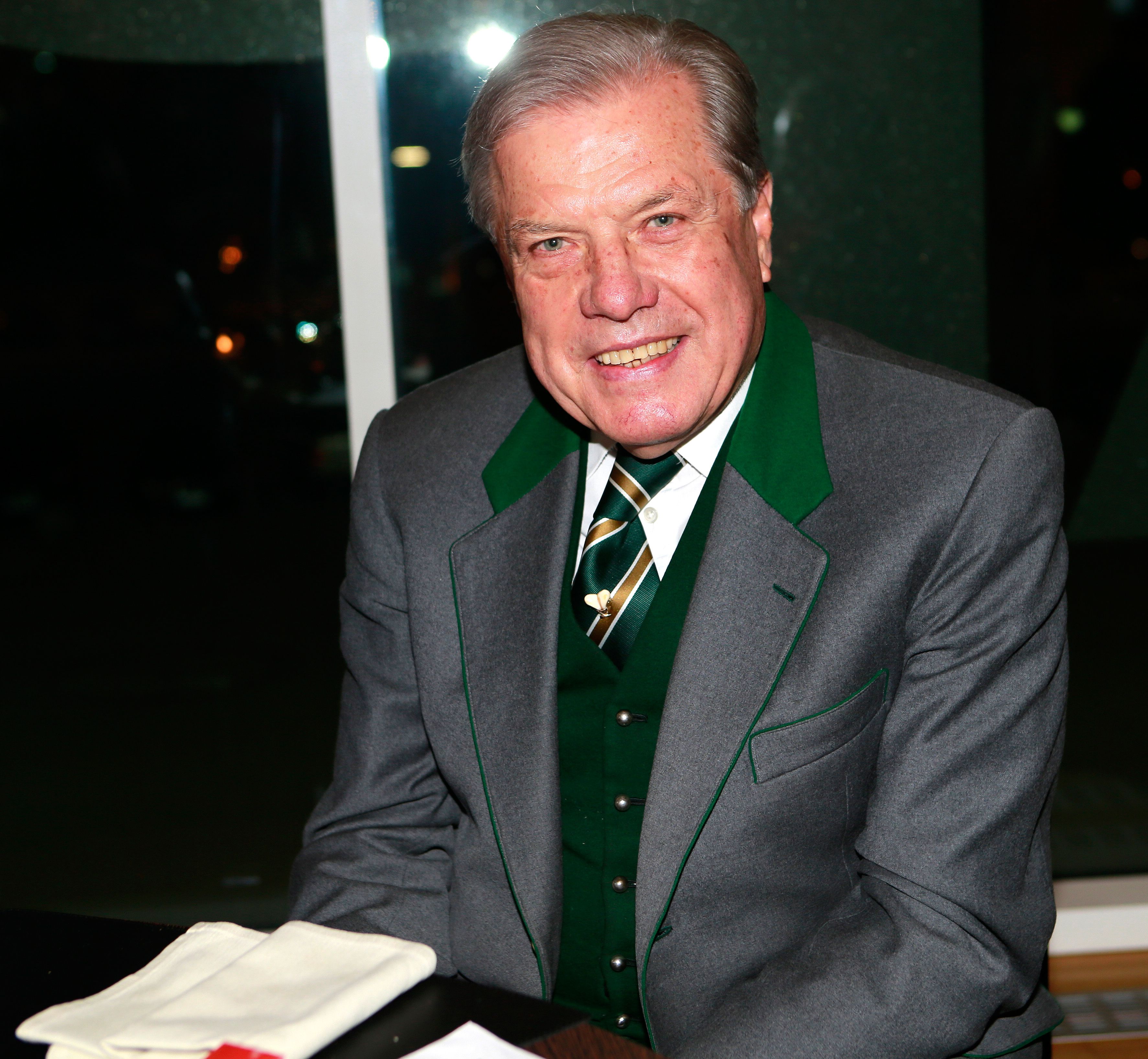 Hans Buzek