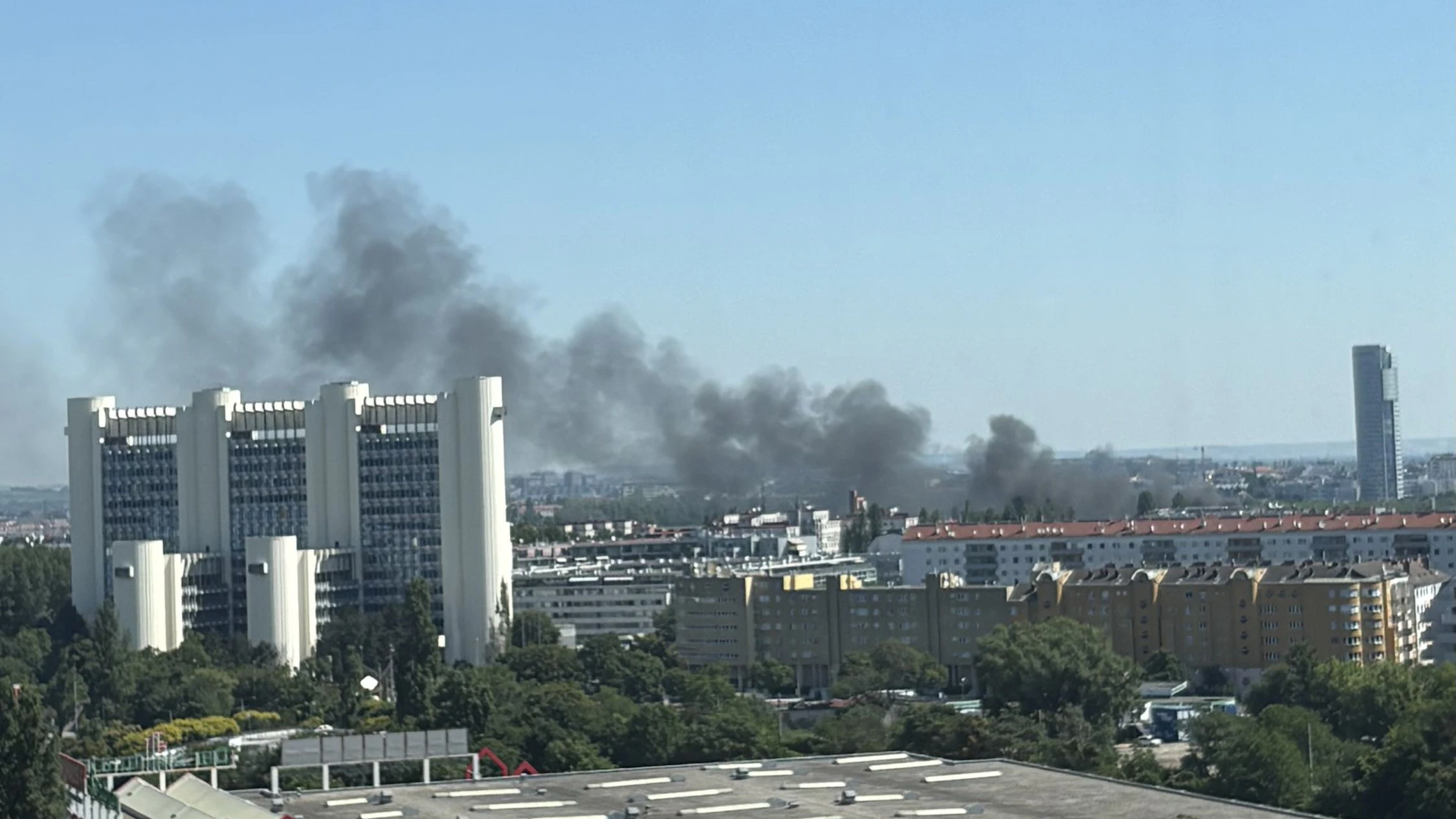 Heute.at - Feuer in Wien! Floridsdorfer Brücke bleibt gesperrt