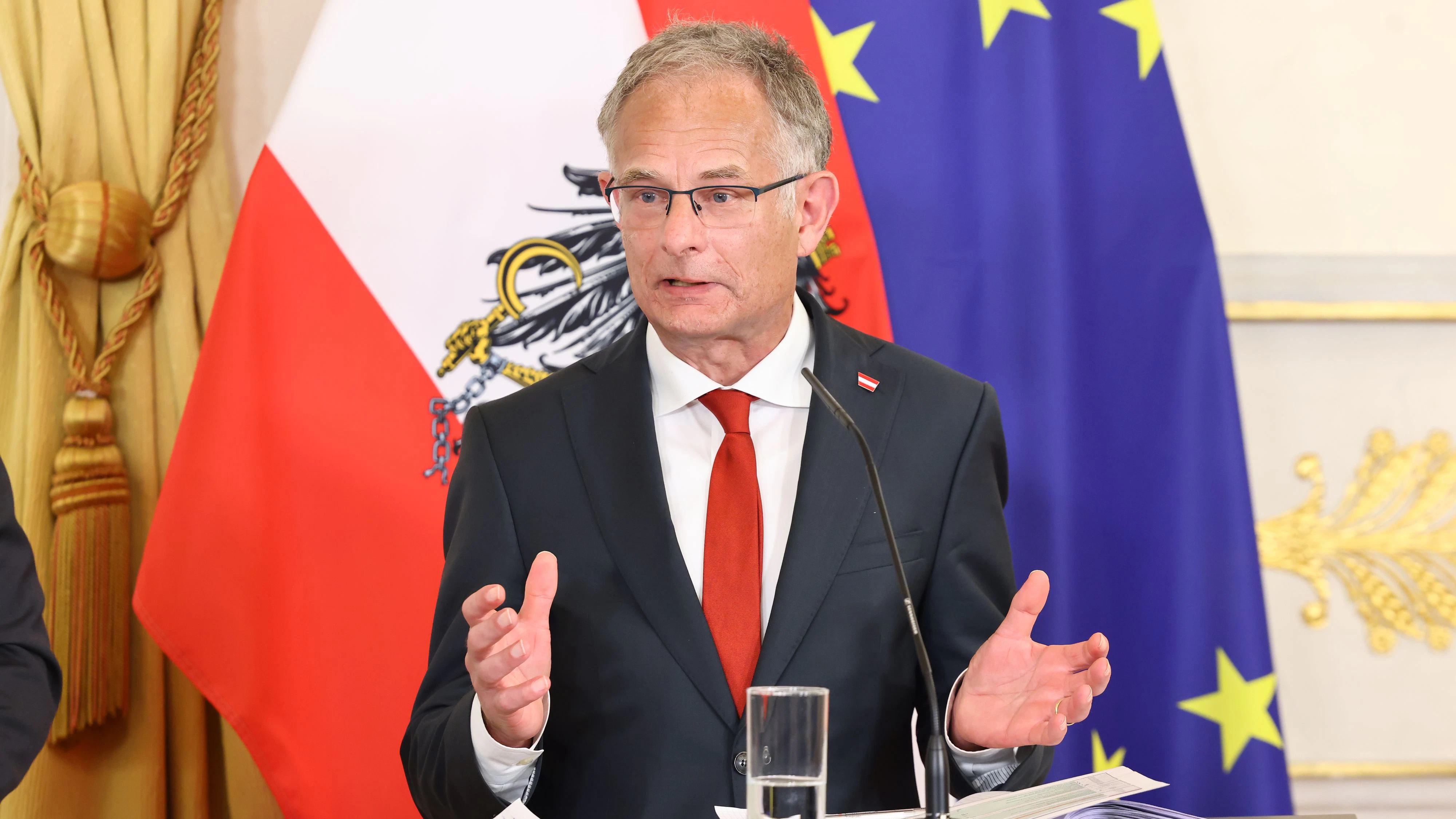 20260427 / pk zum doppelbudget 2027/28 mit finanzminister markus marterbauer / foto: sabine hertel / tageszeitung heute