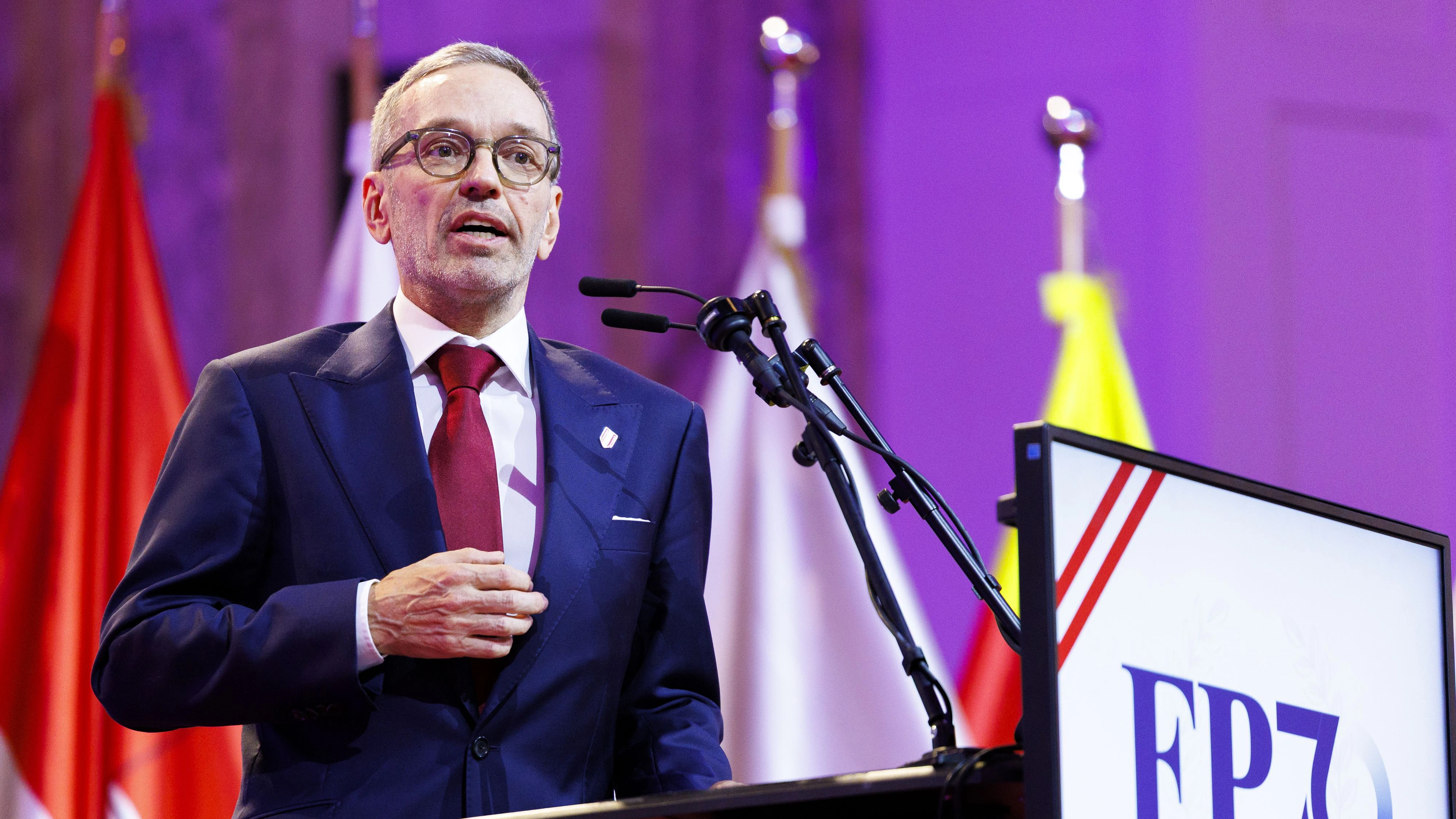 Kickl rechnet knallhart mit den "Systemparteien" ab. 