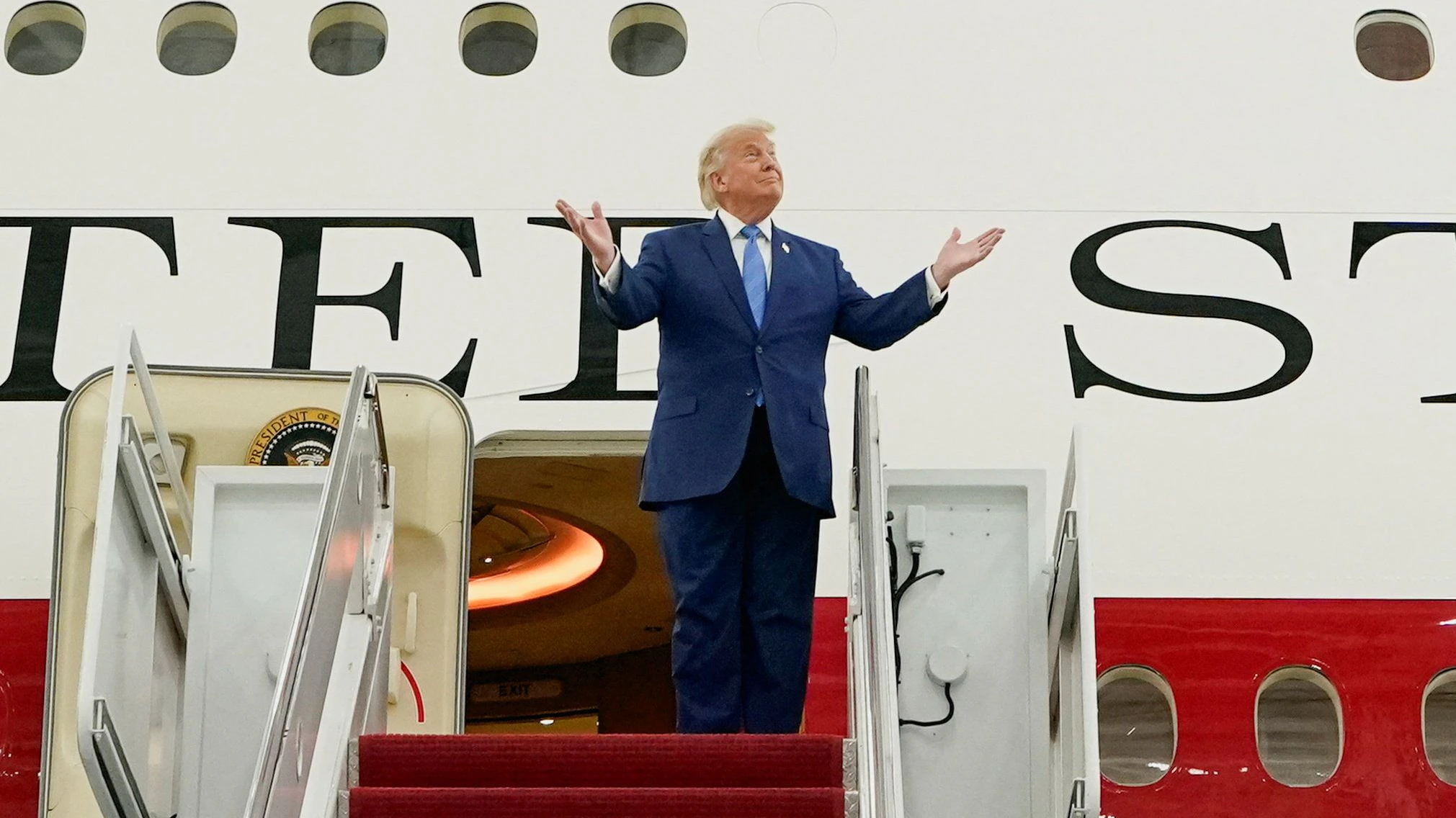 Heute.at - Trump enthüllt fliegendes Weißes Haus