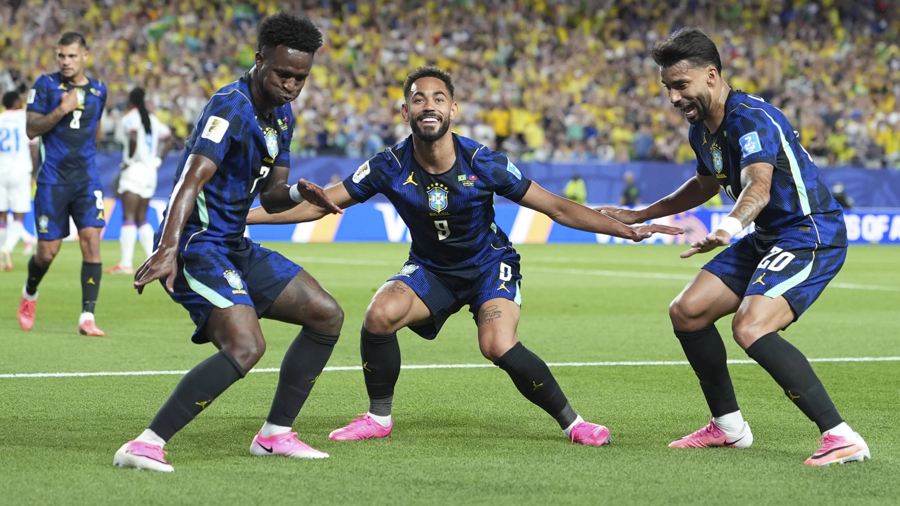 260620 -- PHILADELPHIA, June 20, 2026 -- Matheus Cunha C of Brazil celebrates a goal with his teammates during the group C match between Brazil and Haiti at the 2026 FIFA World Cup, WM, Weltmeisterschaft, Fussball at Philadelphia Stadium in Philadelphia, the United States, June 19, 2026.  SPU.S.-PHILADELPHIA-FOOTBALL-FIFA WORLD CUP-GROUP C-BRA VS HTI LuixSiuxWai PUBLICATIONxNOTxINxCHN