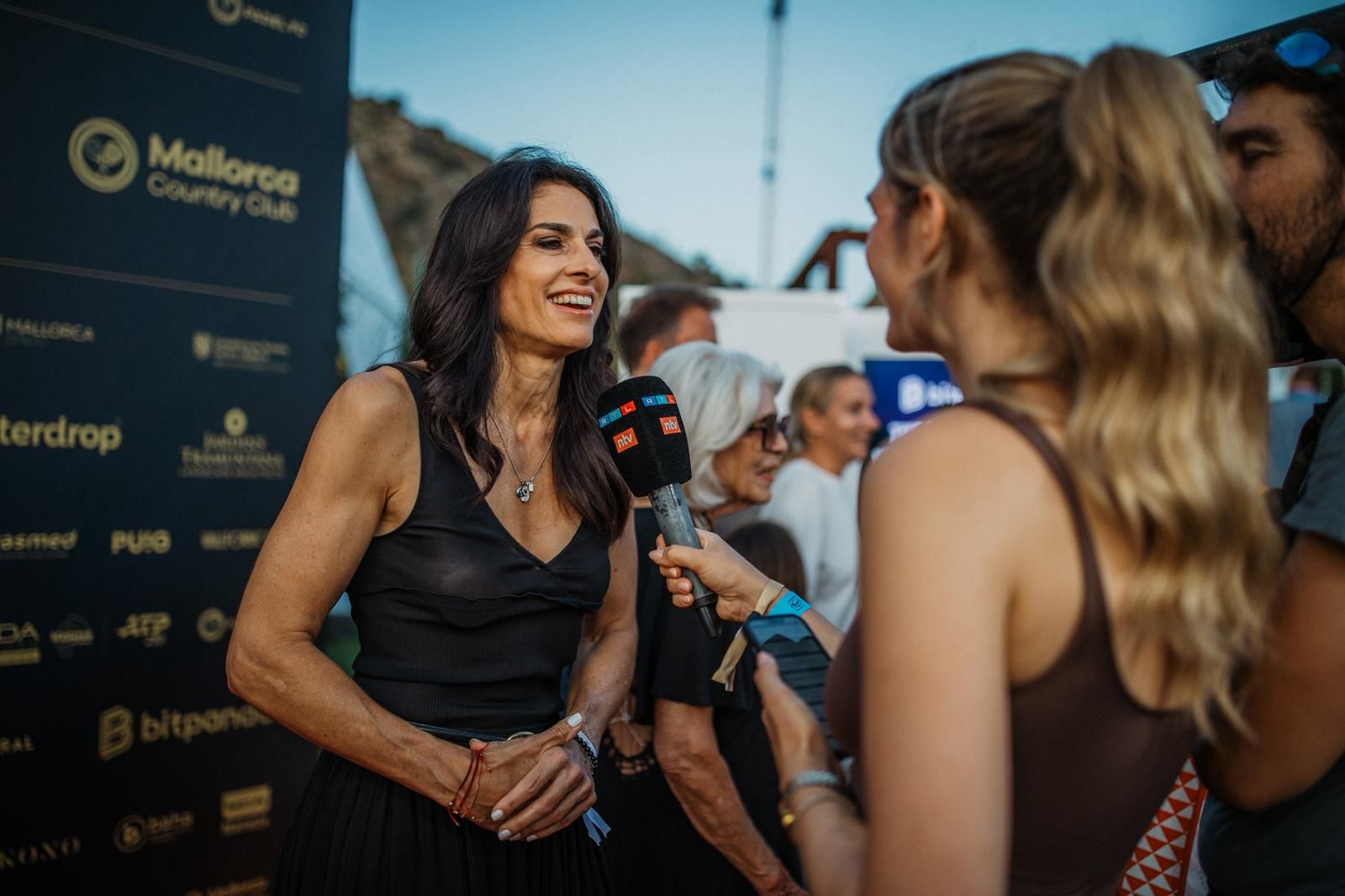 Gabriela Sabatini hat schon Respekt vor Argentiniens WM-Gegner Österreich und zeigt sich von Lilli Tagger beeindruckt. 