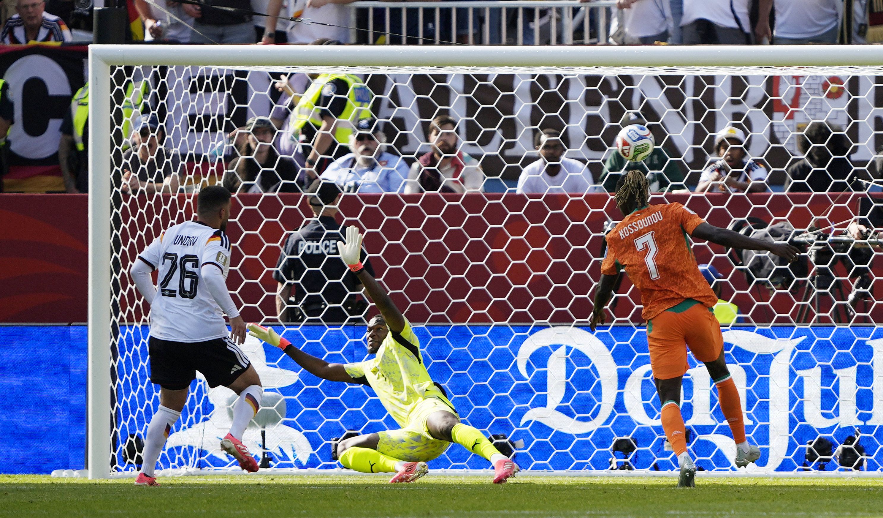 Heute.at - Deutschland feiert in Nachspielzeit 2:1-Sieg