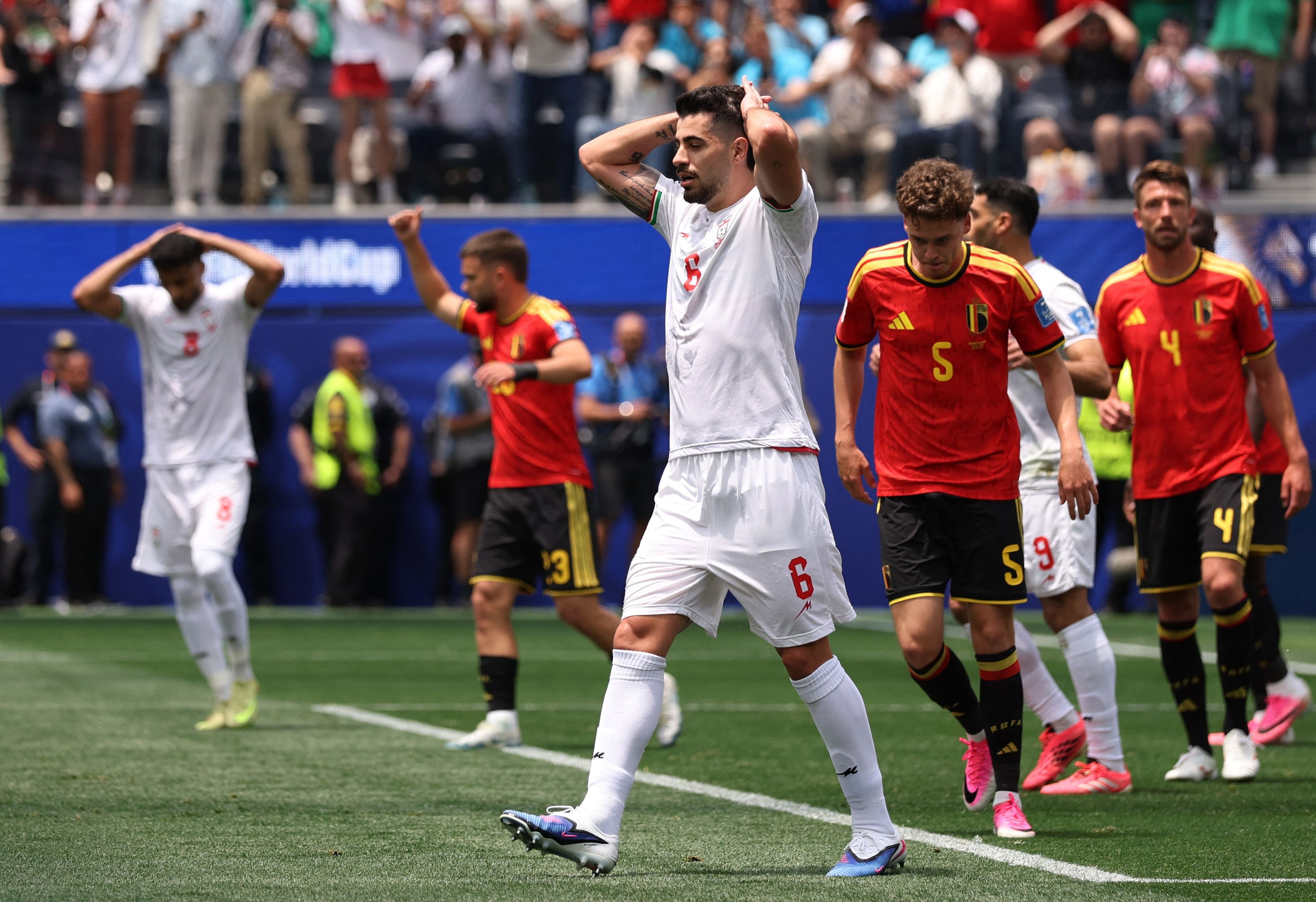 Heute.at - 0:0! Favorit Belgien sieht Rot und scheitert am Iran