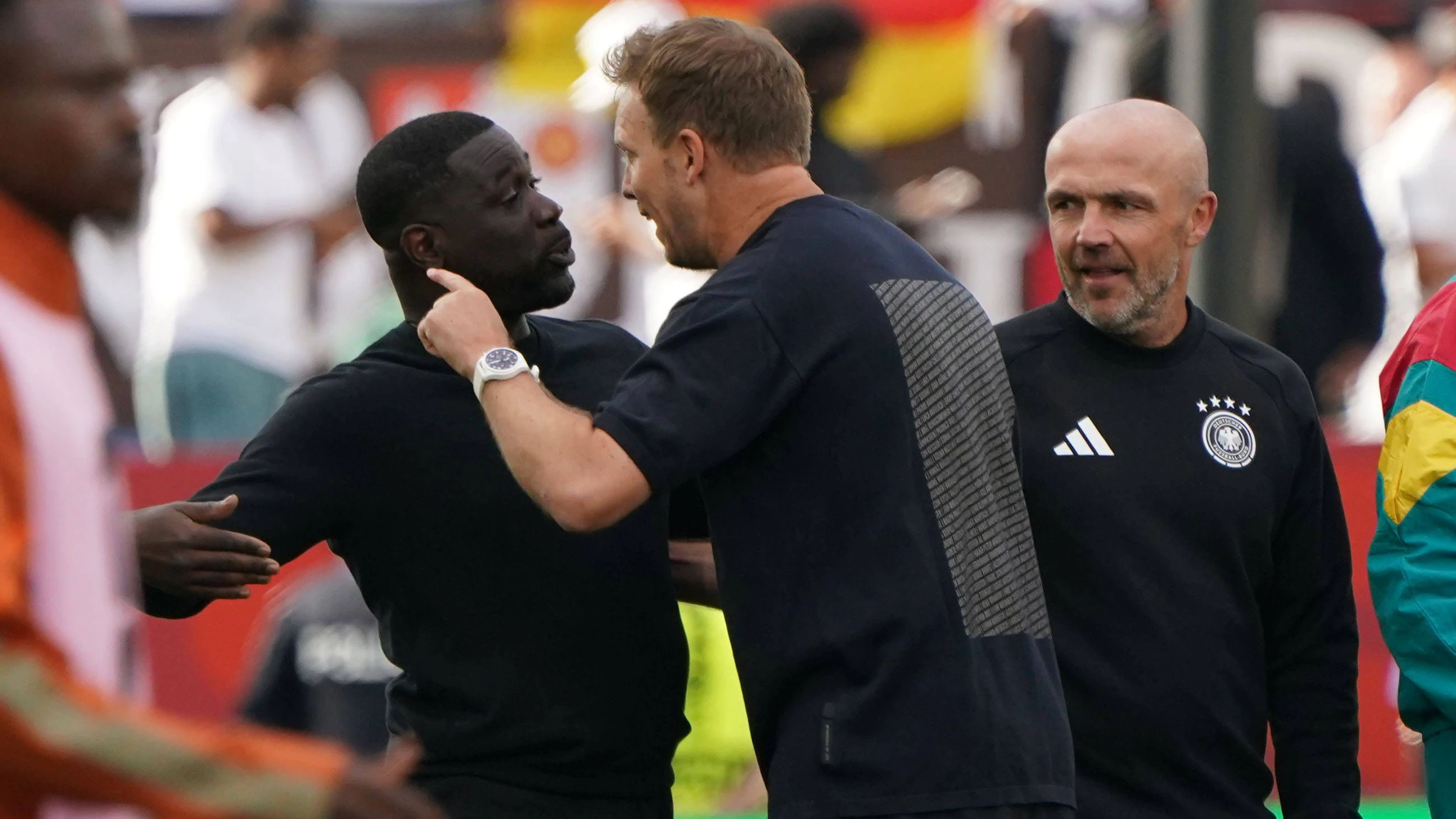 Emerse Faé im Wortduell mit Julian Nagelsmann