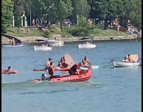 Heute.at - Schock im Gänsehäufel: Schwimmer muss reanimiert werden