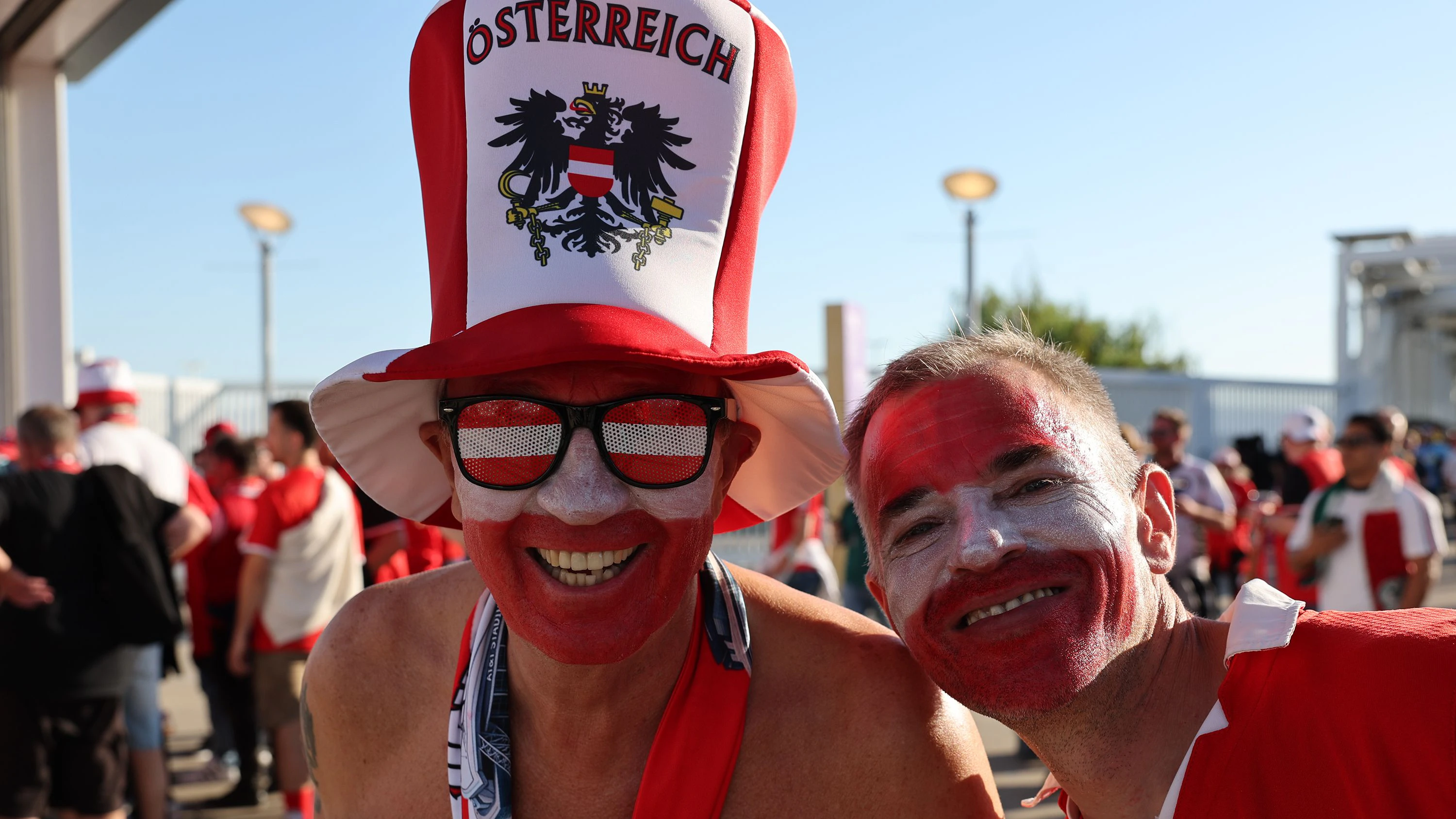 Heute.at - ÖFB-Anhänger bitten um 7.30 Uhr zum Fanmarsch