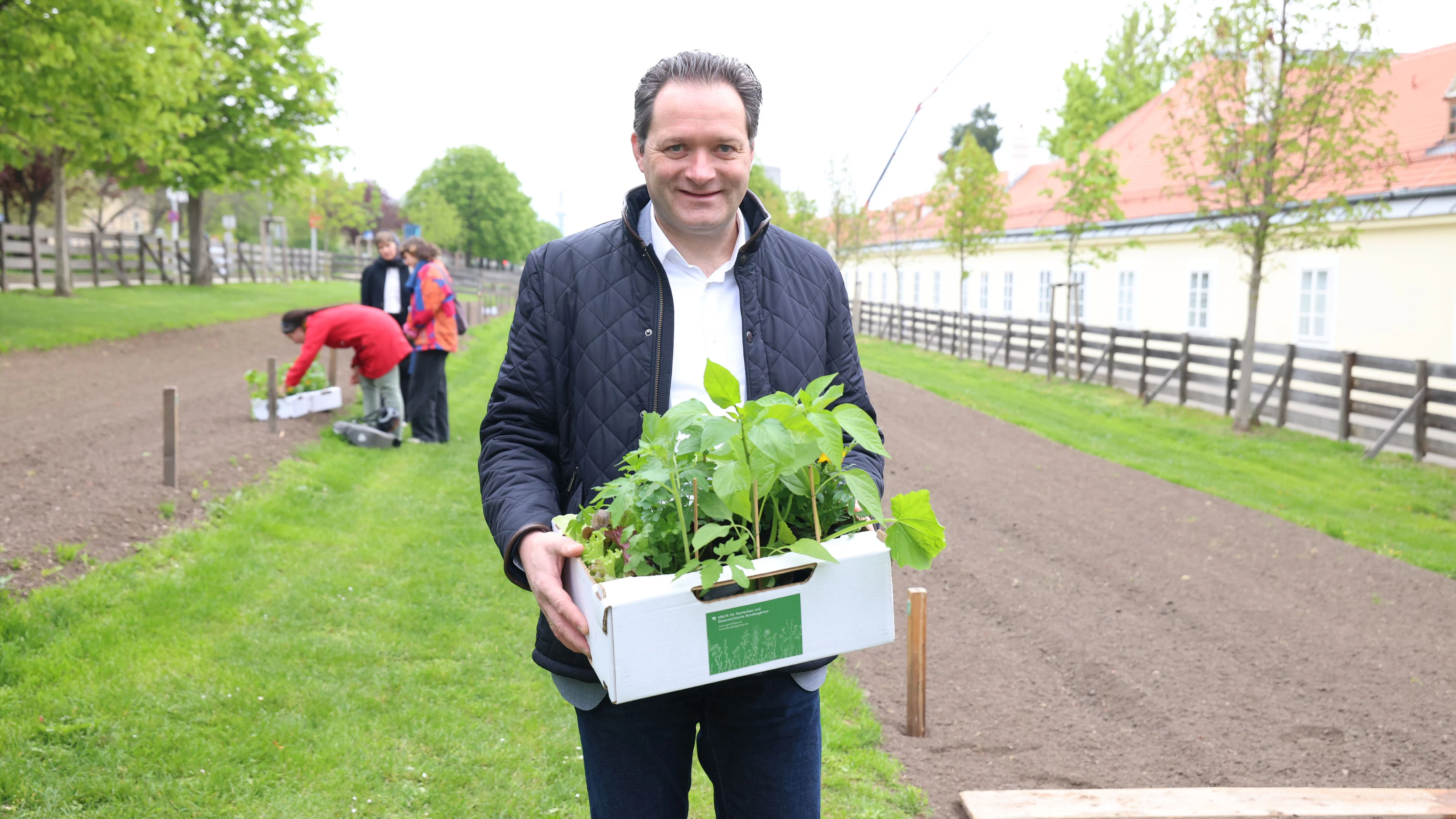 Eigene Lebensmittel anbauen – und das mitten in der Stadt! Urban Gardening mit Bundesminister Norbert Totschnig.