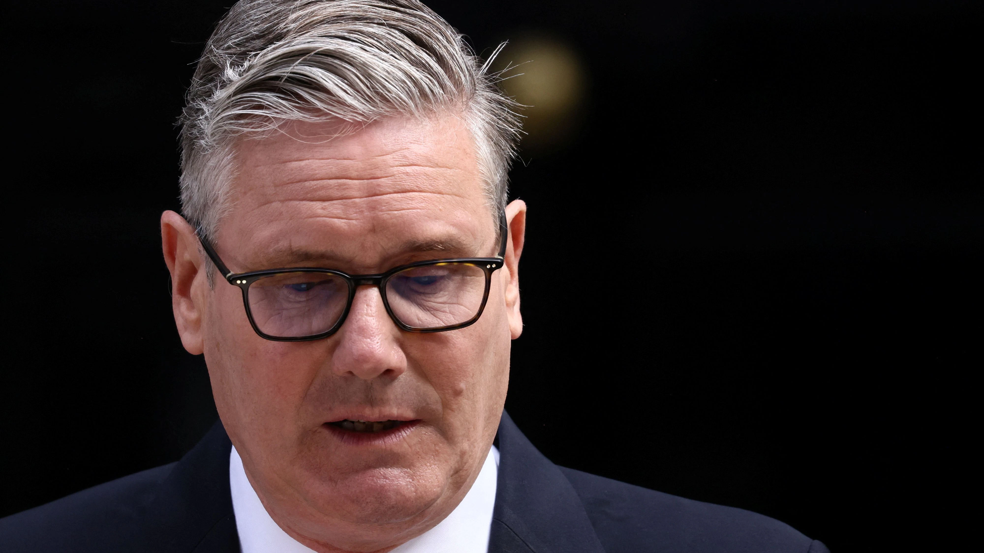 British Prime Minister Keir Starmer announces the timeline for his resignation, following Andy Burnham's decisive victory last week in the Makerfield by-election, outside 10 Downing Street, in London, Britain, June 22, 2026. REUTERS/Jack Taylor