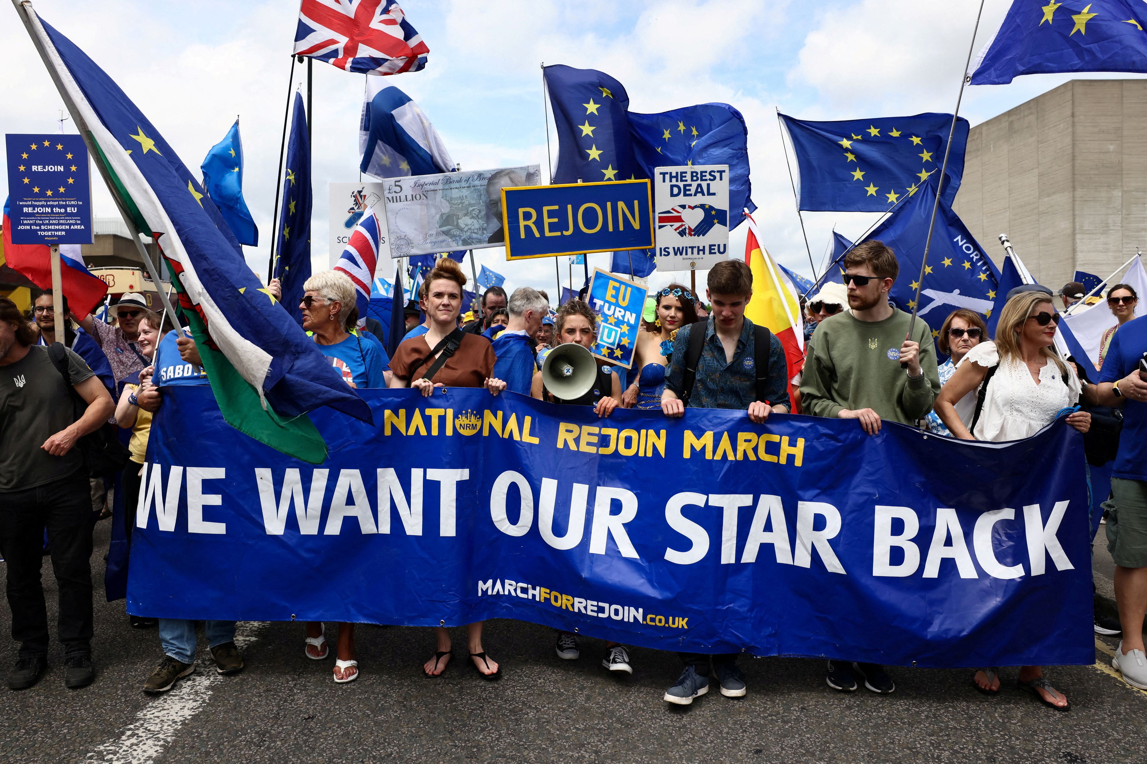 Heute.at - Junge Briten wünschen sich EU-Beitritt