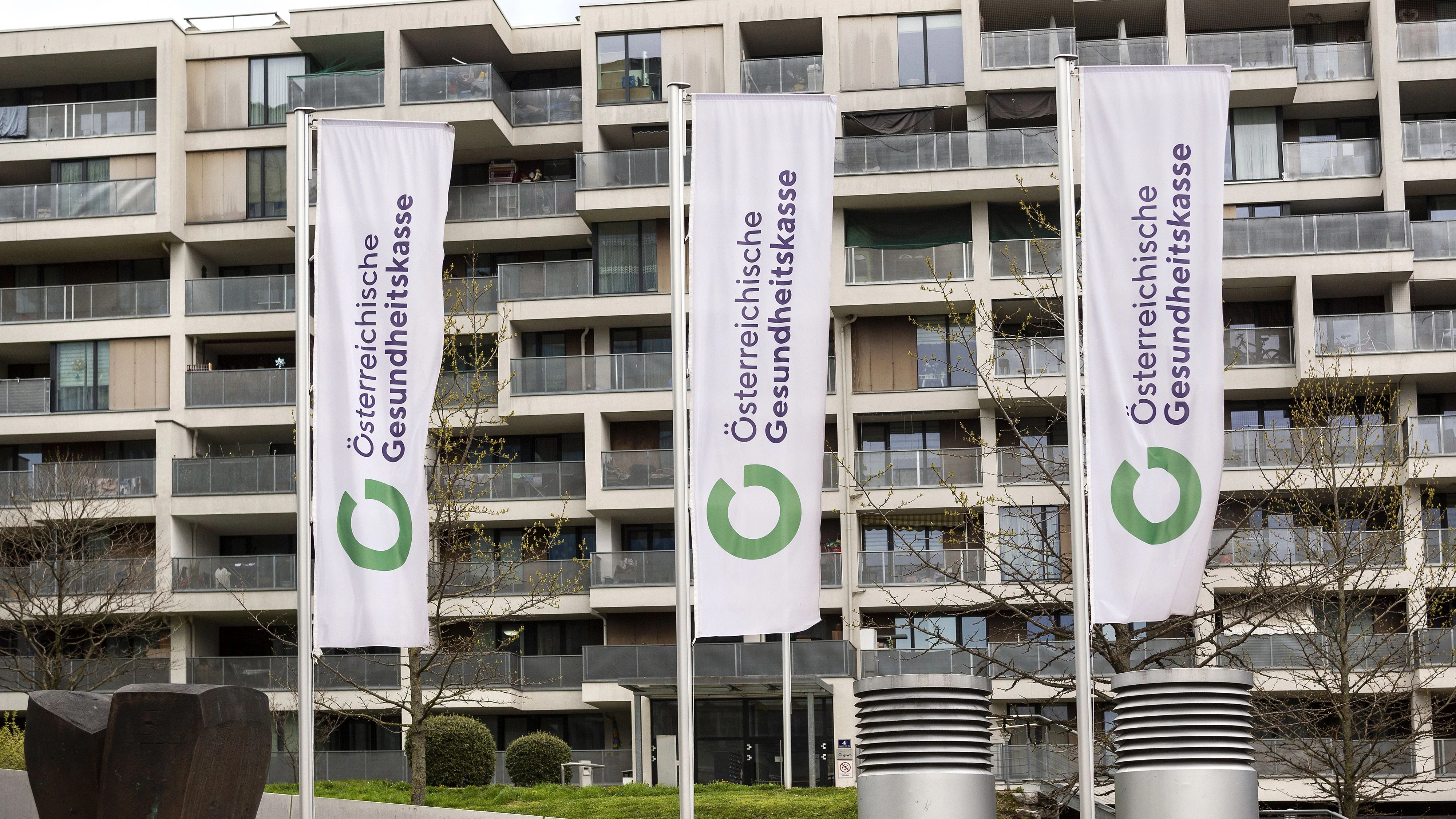 Monatlich greifen über 200.000 Versicherte aktiv auf die umfangreichen digitalen Services zurück.