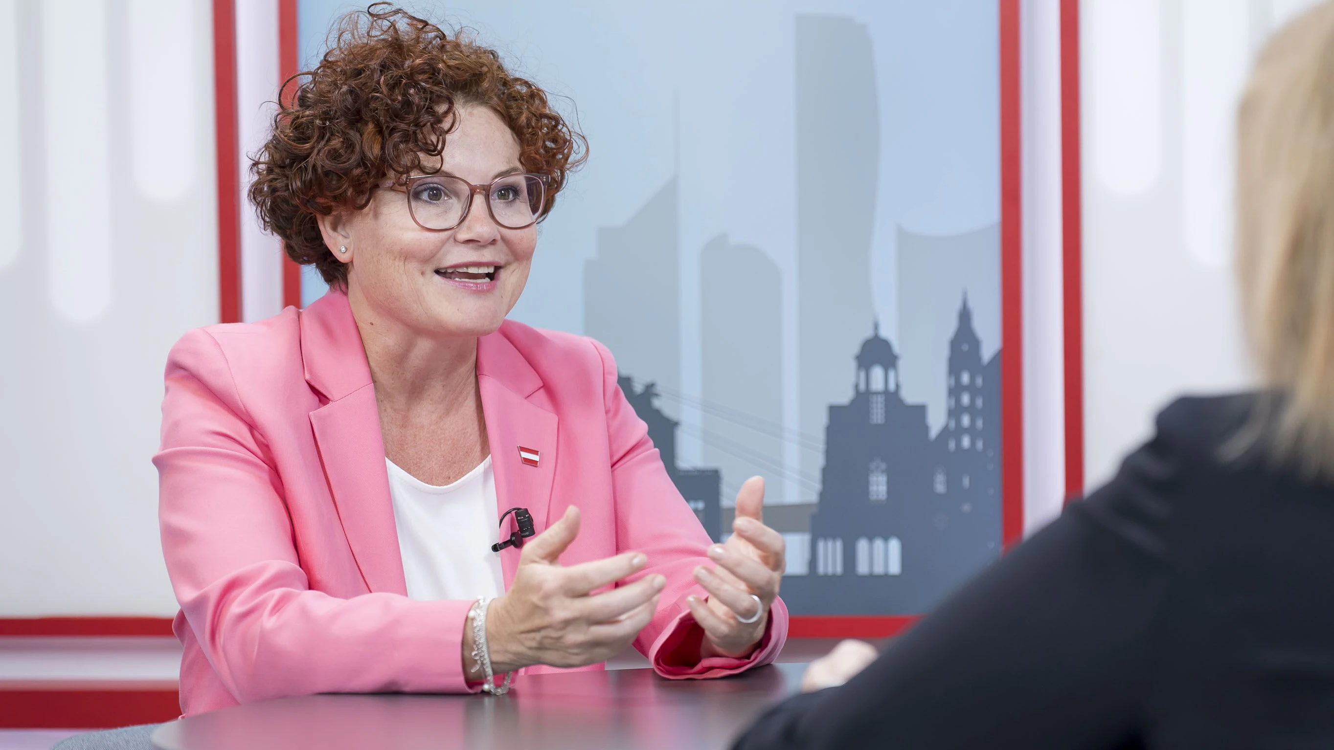 Tourismus-Staatssekretärin Elisabeth Zehetner (ÖVP) im Interview mit "Heute".