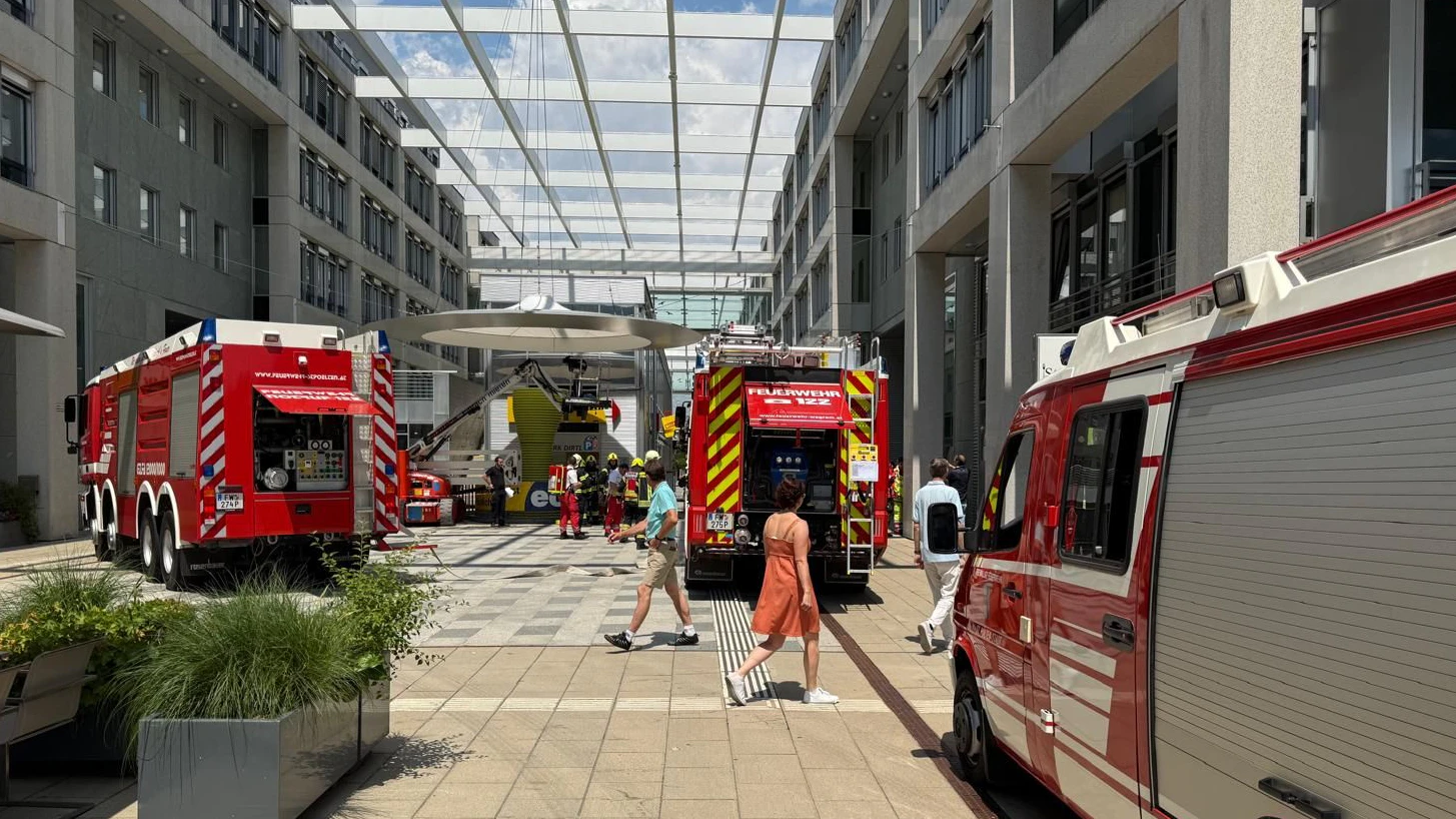Feuerwehr-Einsatz am Montag beim Landhaus in St. Pölten