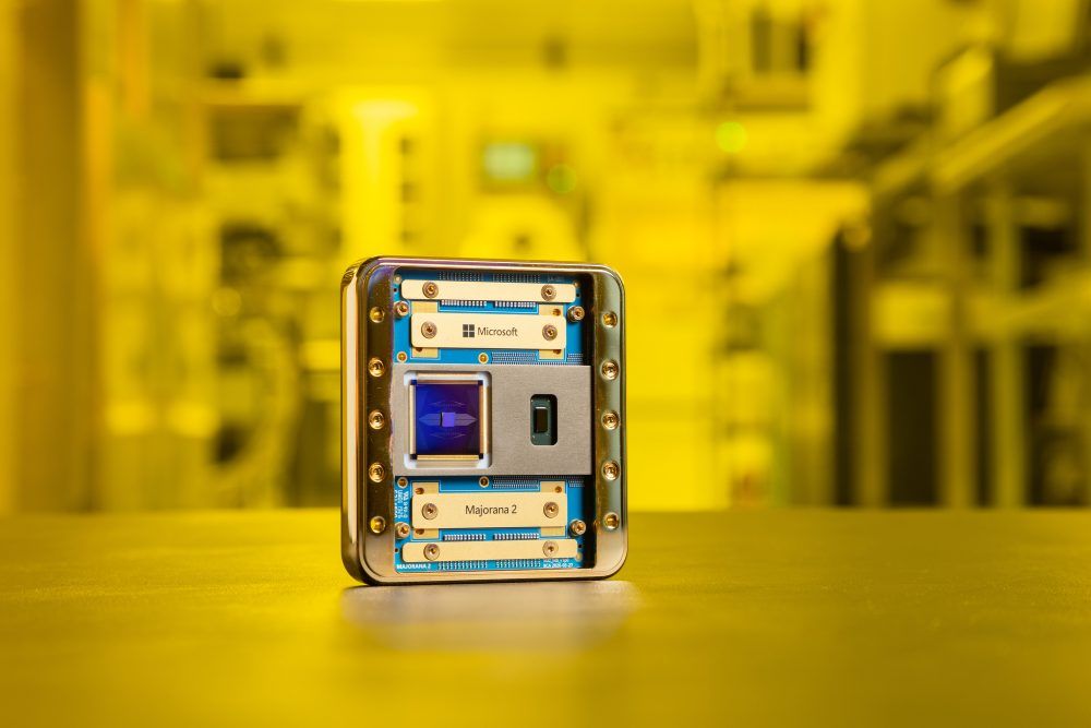 Im Mittelpunkt steht der neue Quantenchip Majorana 2.