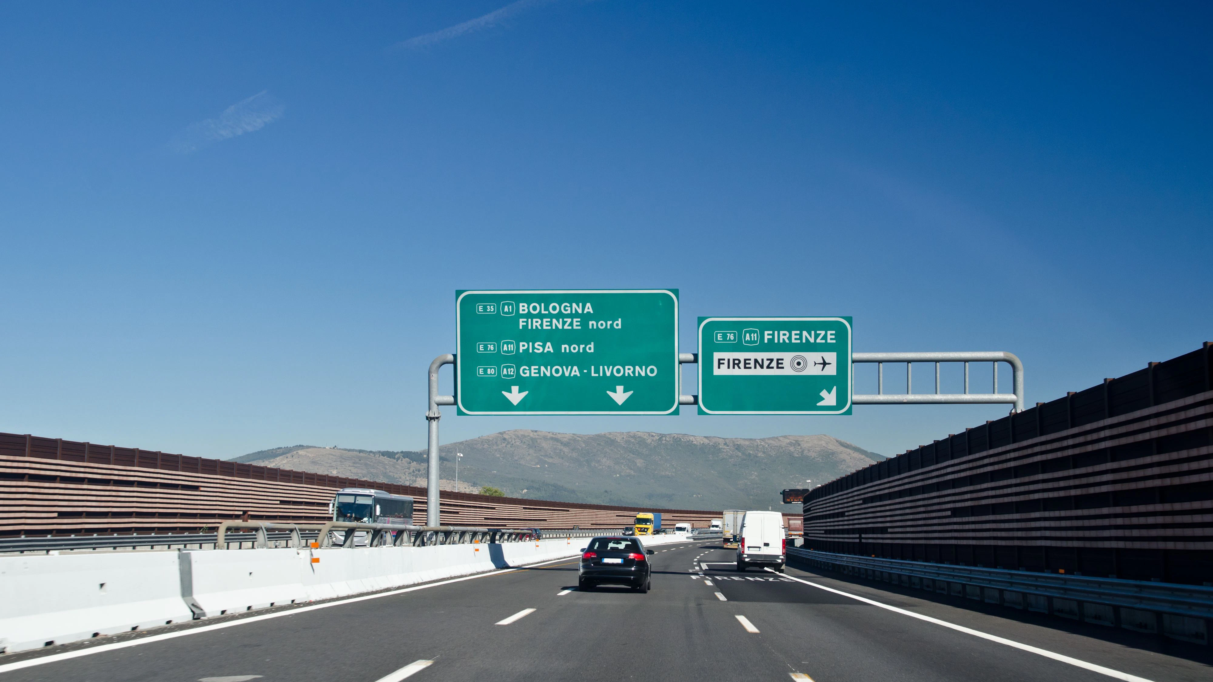 Immer wieder kommt es in Italien zu Betrugsversuchen mit dem Spiegeltrick. (Symbolbild)