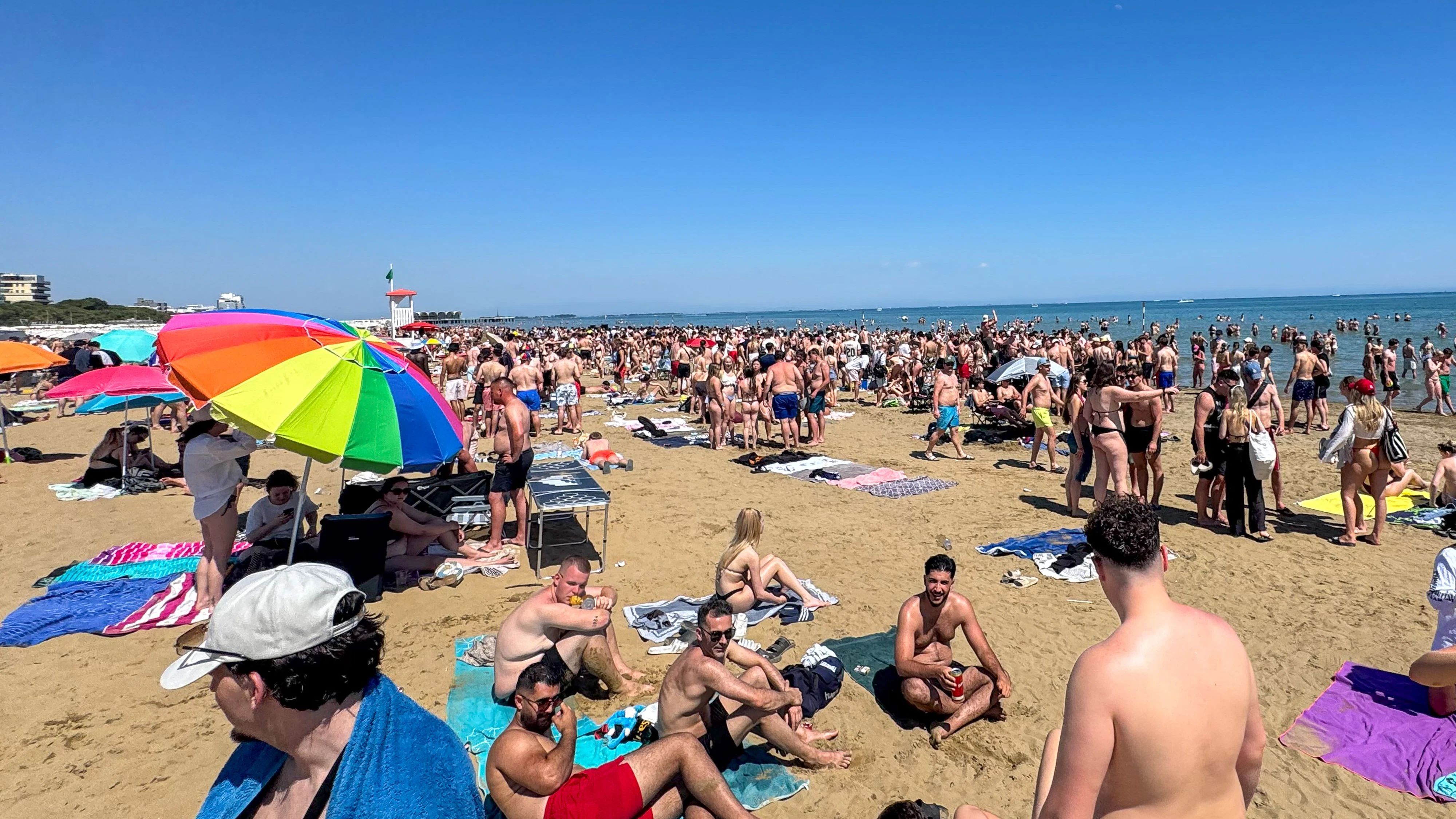 19 Österreicher wegen Hitzschlag in Lignano versorgt