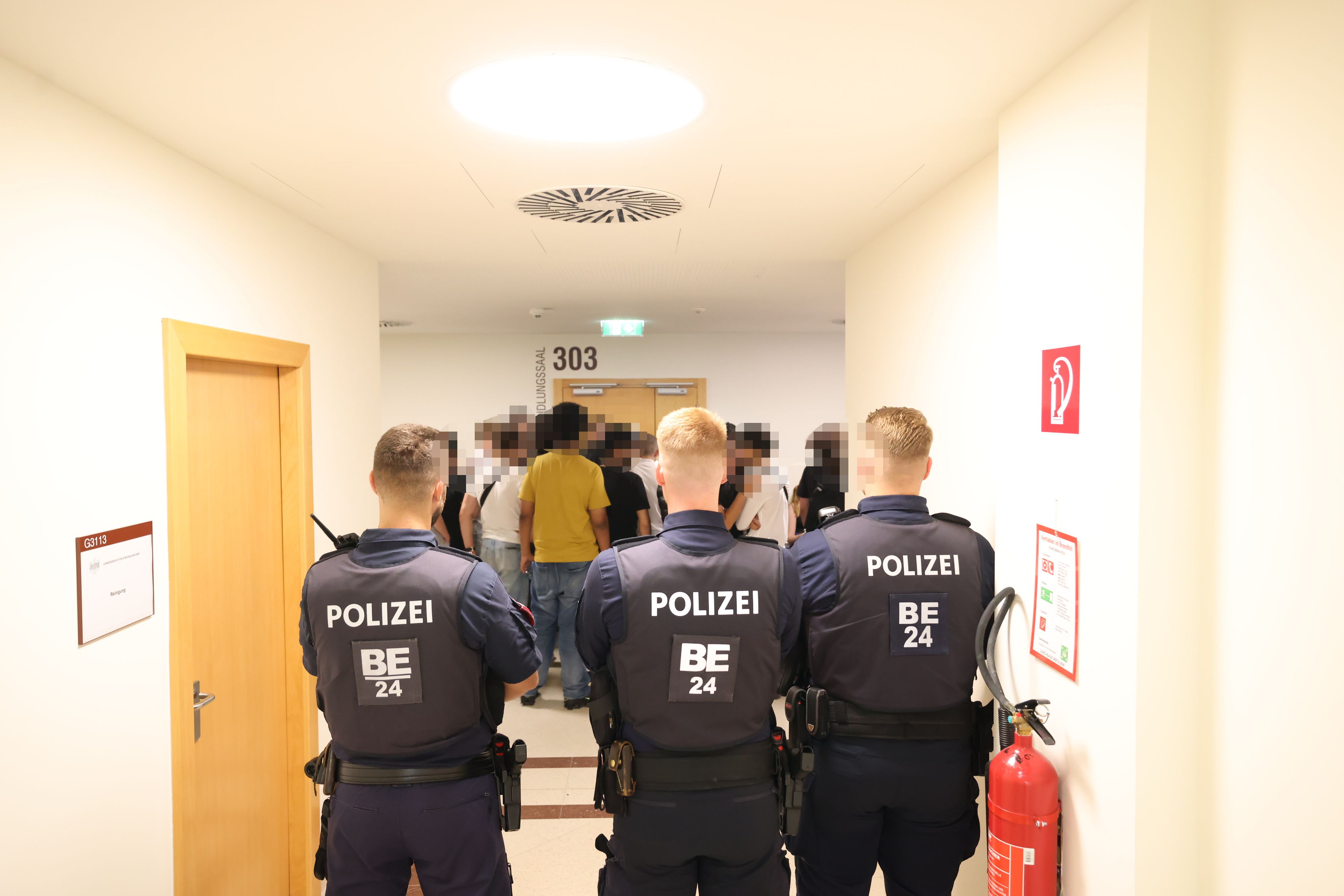 Großer Andrang am Landl in Wien beim Prozess um die brutale Racheaktion