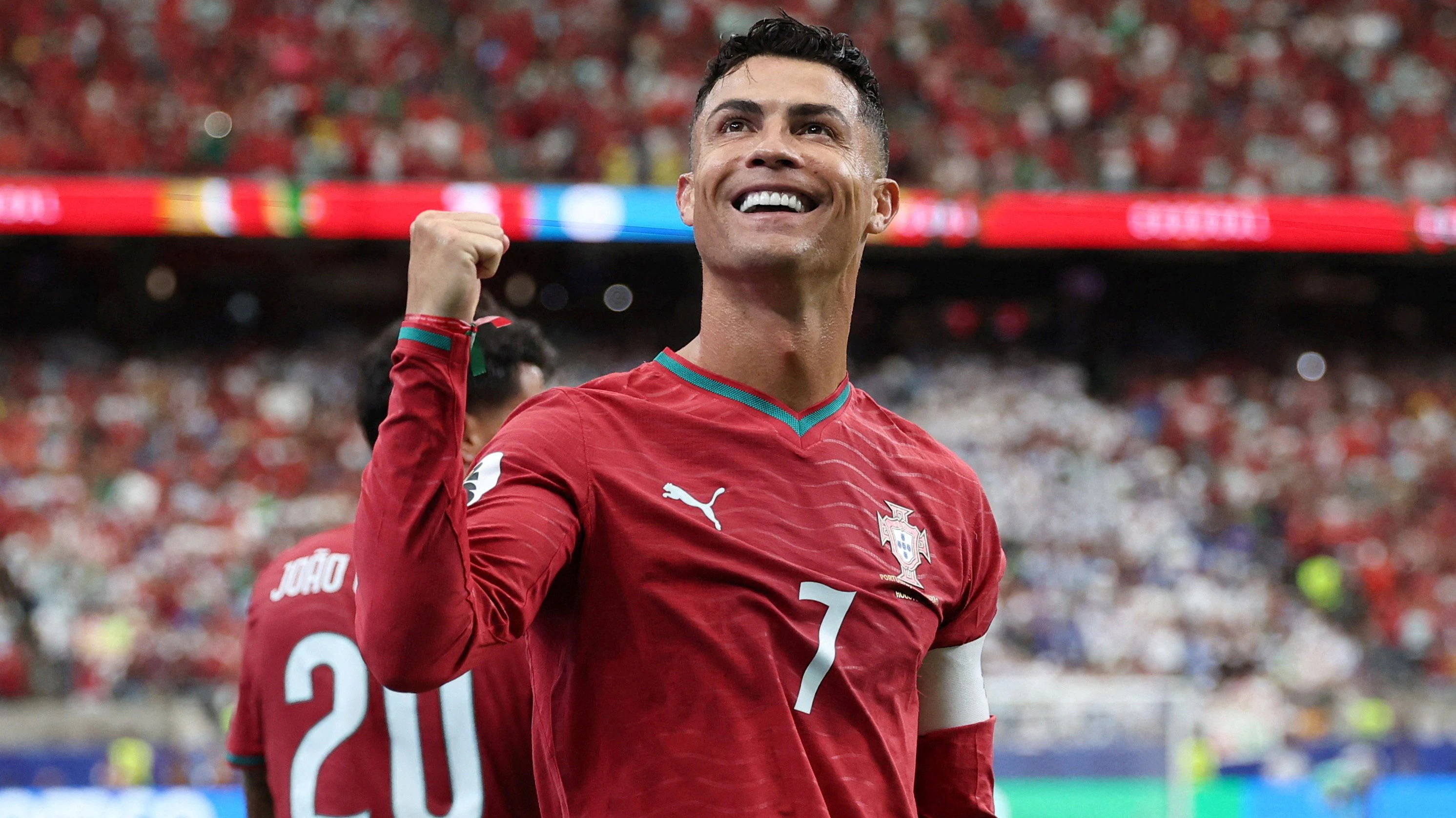 Heute.at - Ronaldo zeigt es allen – Doppelpack bei Portugal-Gala