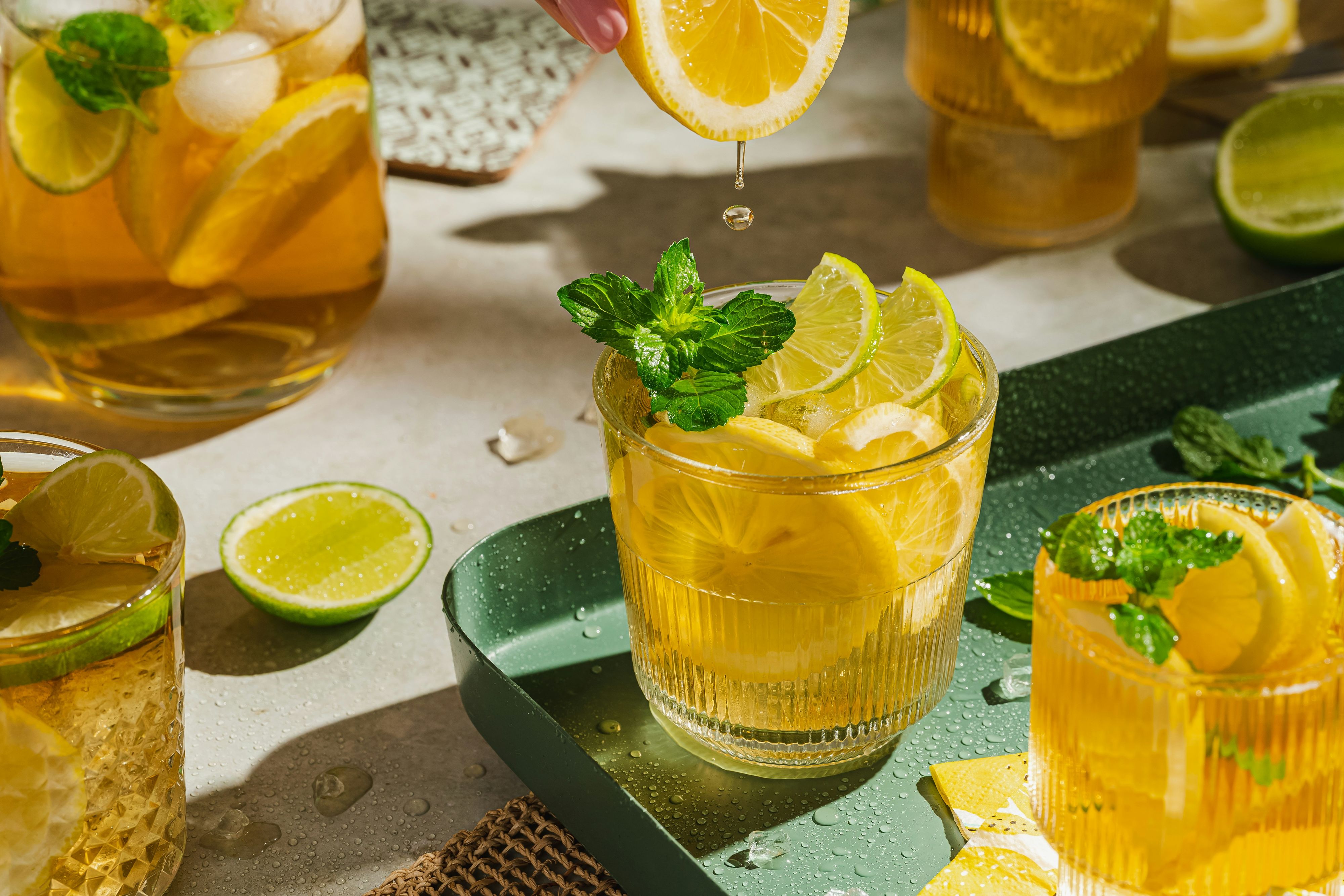 Für viele gehört ein alkoholischer Drink zum Sommer dazu.