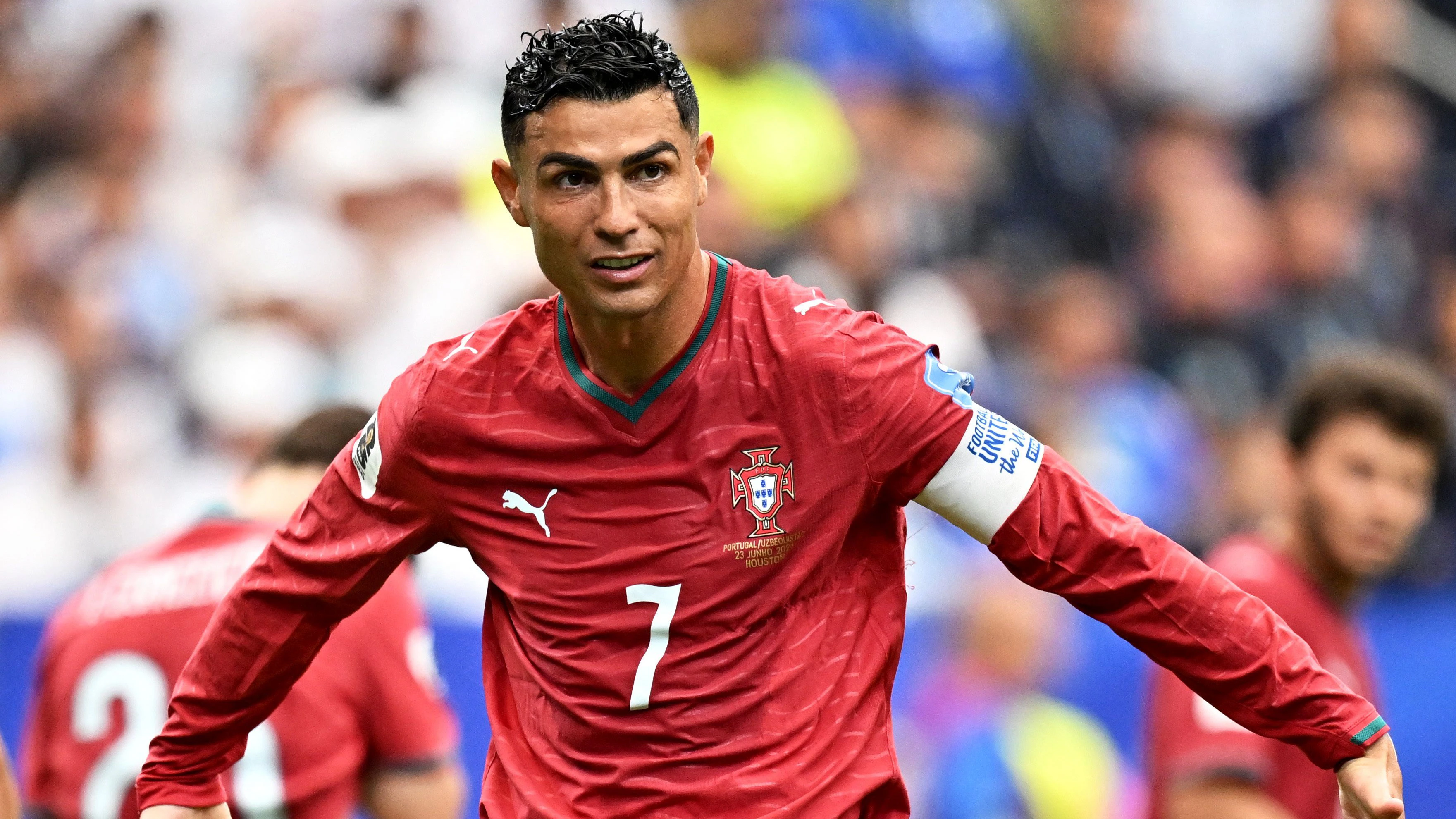Heute.at - Ronaldo zeigt sich nach Hochzeit mit neuem Look