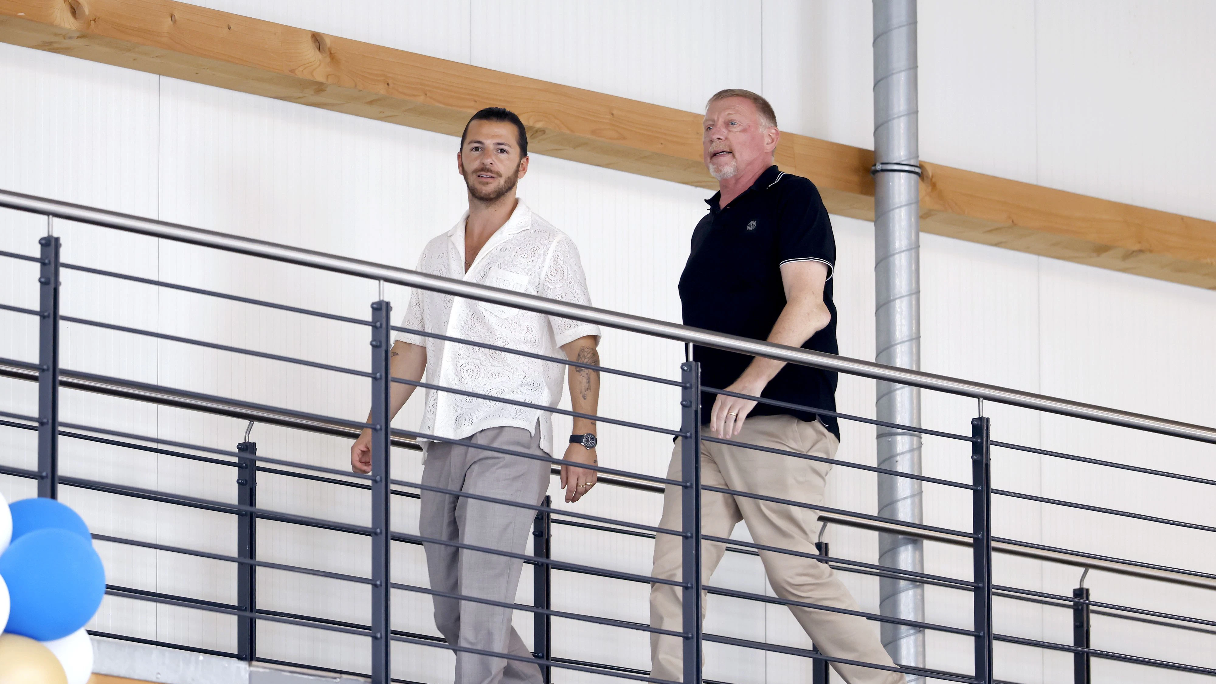 Moderator Riccardo Basile und Tennis-Legende Boris Becker.