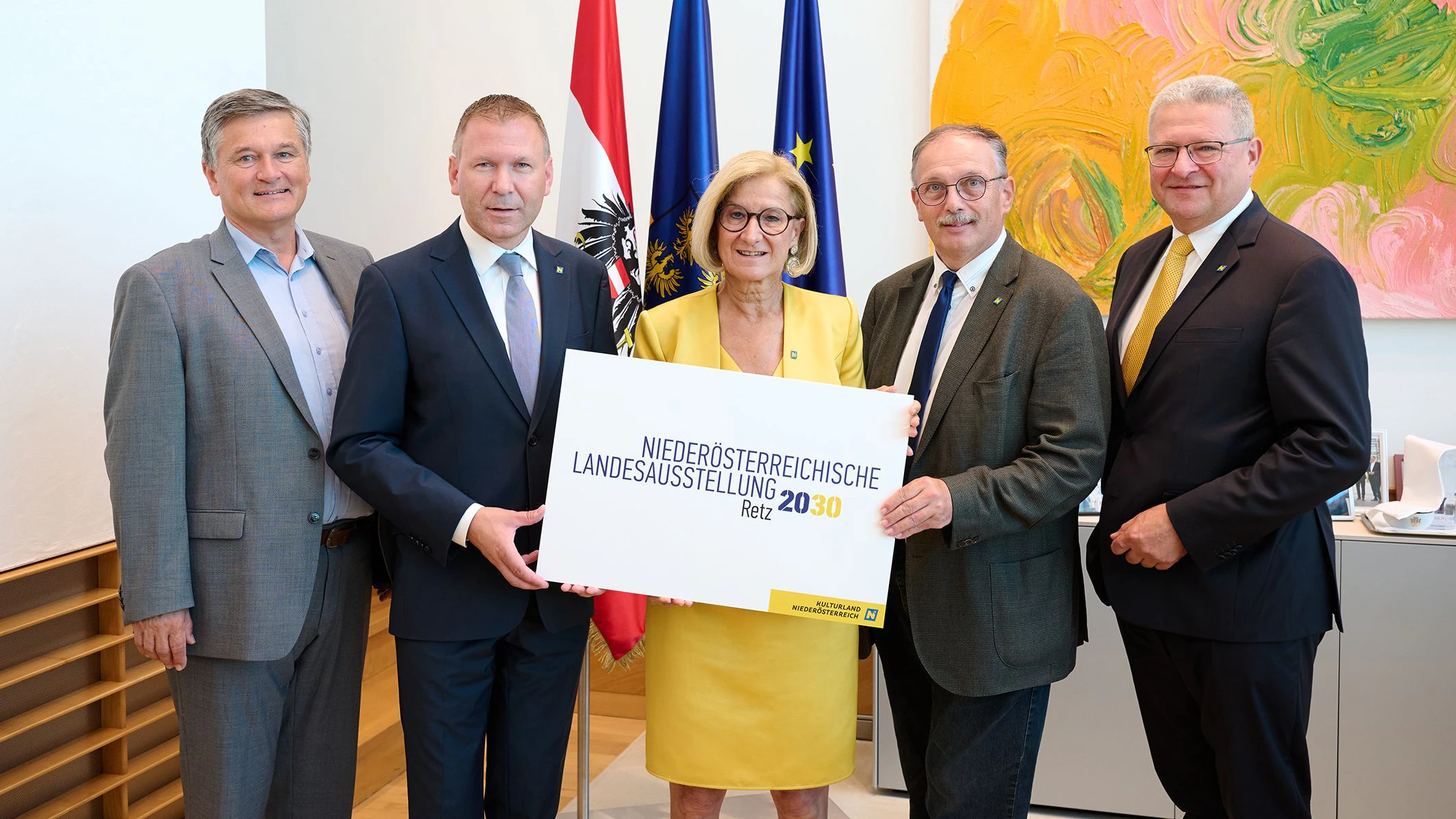 (v.l.n.r.) Erwin Klissenbauer (GF NÖ Landesausstellung), Stefan Lang (Bürgermeister Retz), Landeshauptfrau Johanna Mikl-Leitner, Richard Hogl (Abgeordneter zum NÖ Landtag) und Hermann Dikowitsch (Leiter Abteilung Kunst und Kultur Land NÖ). 