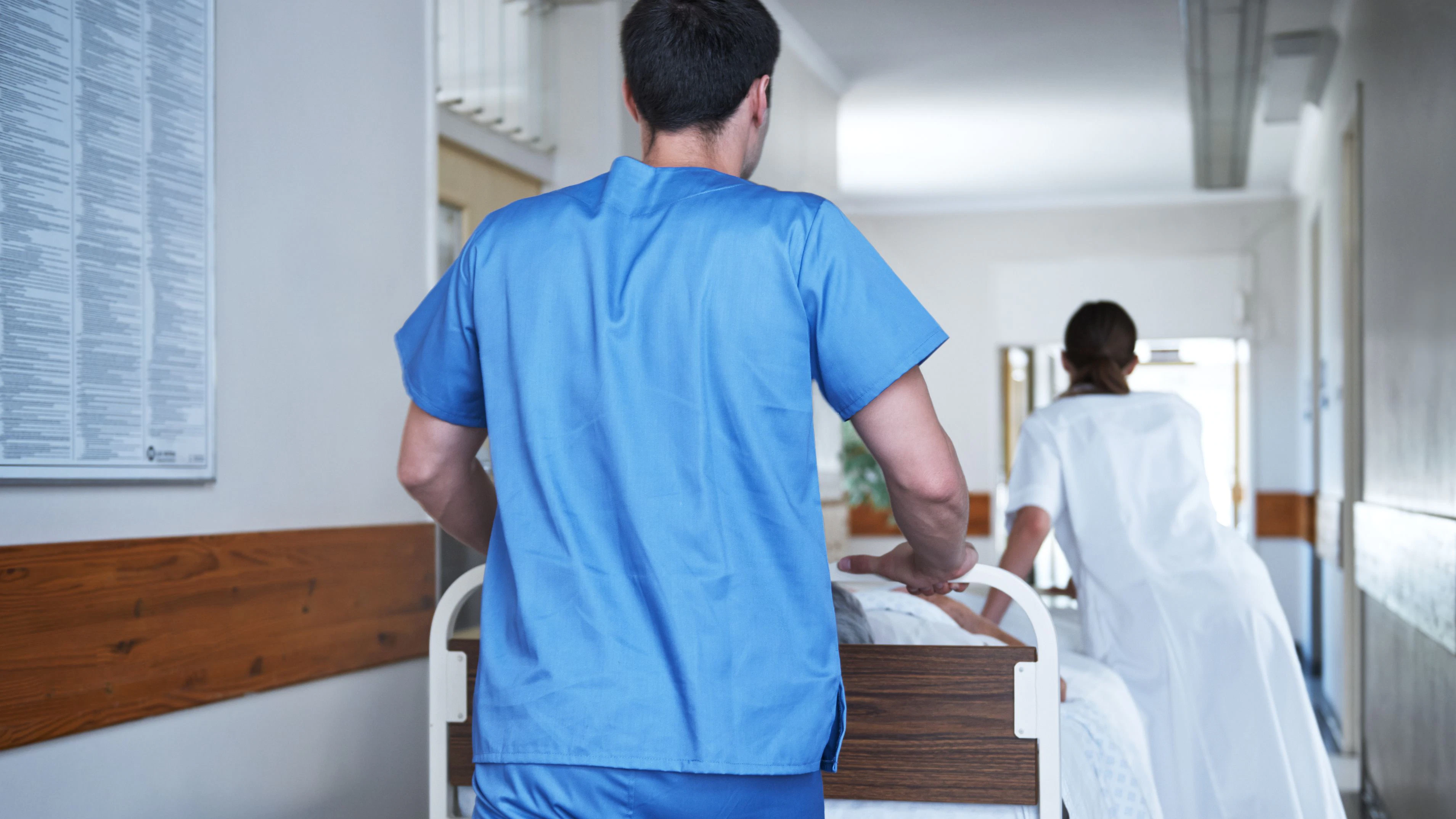 Aktuell laufen Mordermittlungen gegen einen ehemaligen Pfleger eines Spitals (Symbolbild)