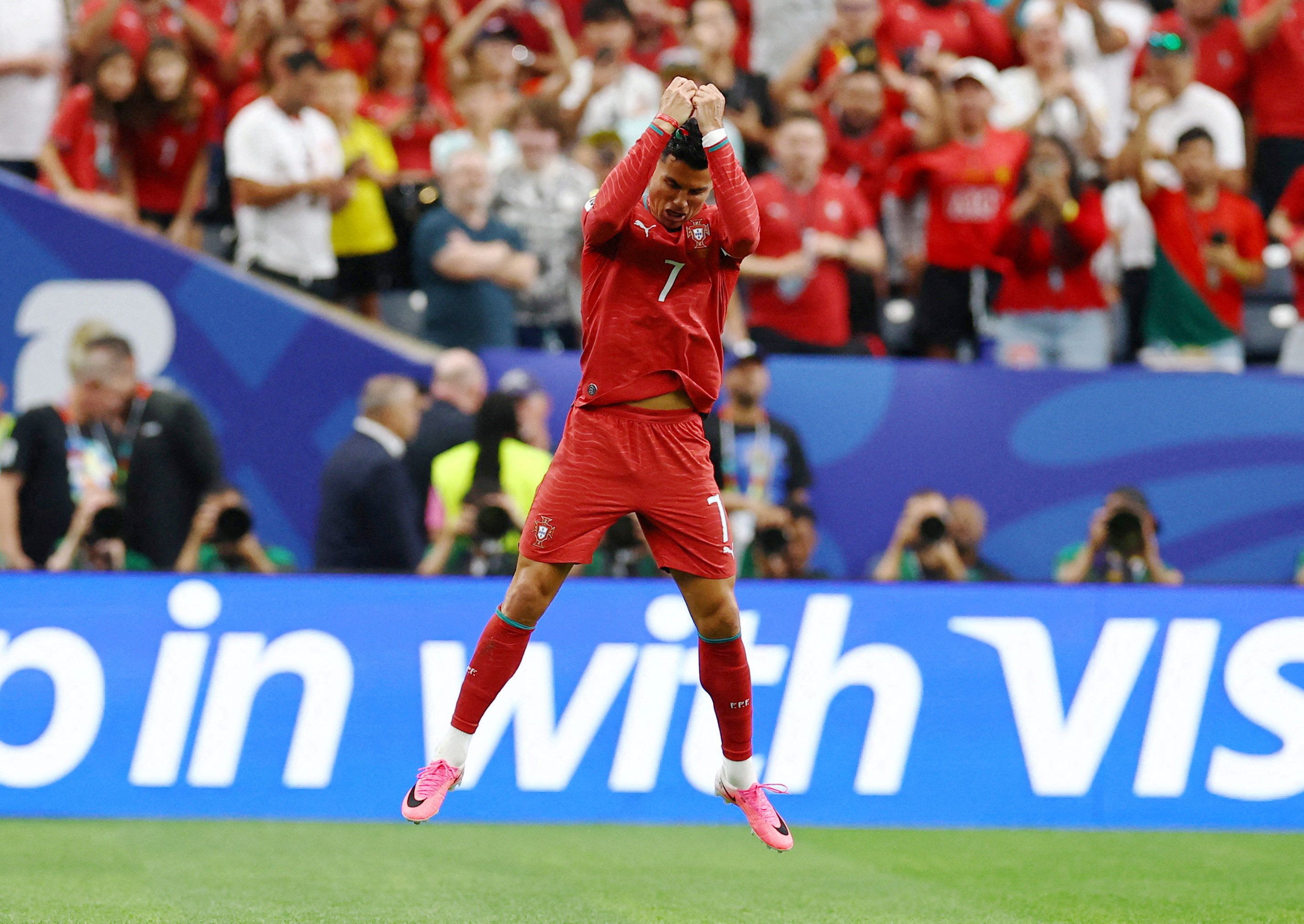 Heute.at - Ronaldo schlägt zurück! Hier ist er besser als Messi