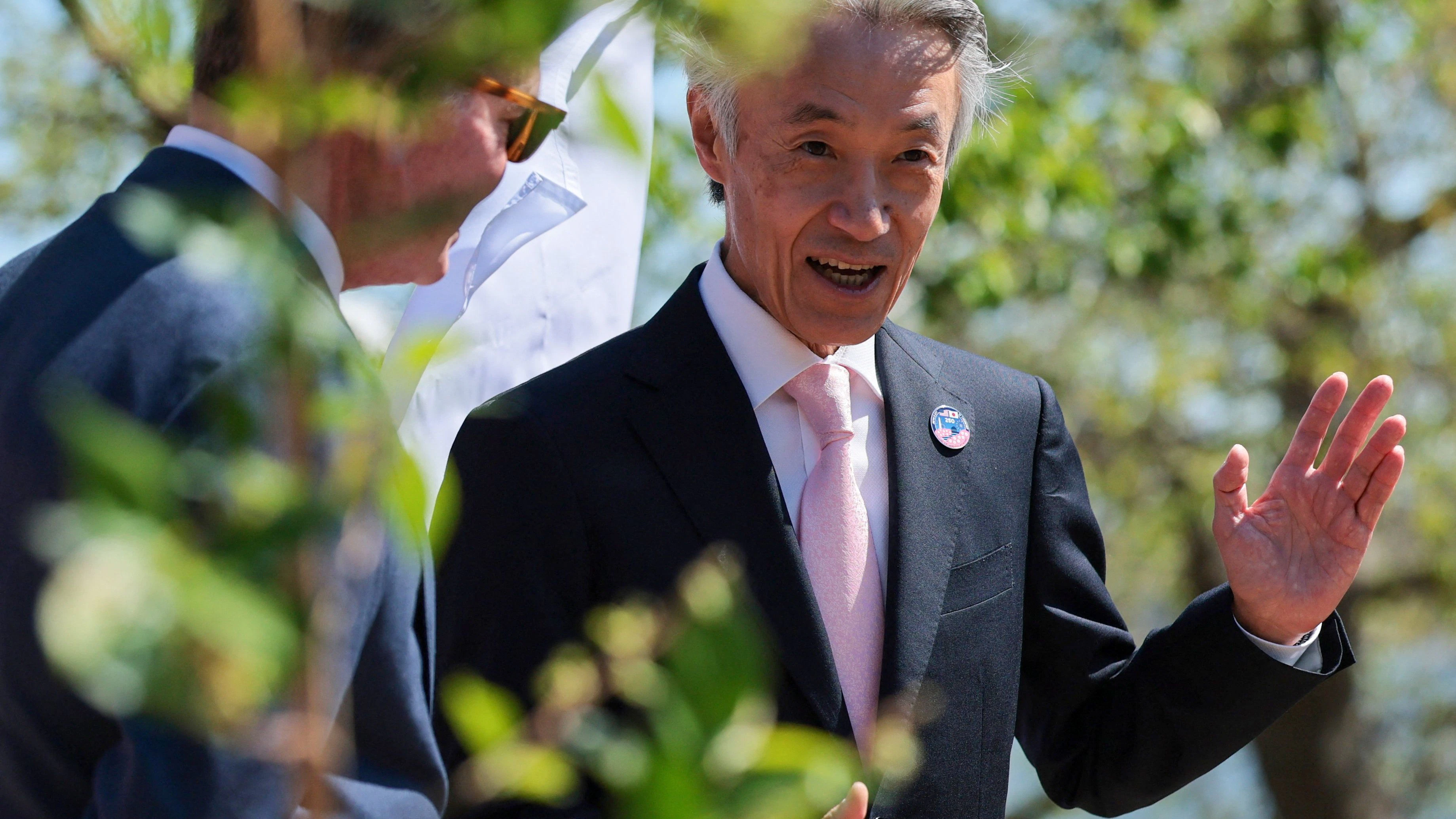 Die japanische Regierung betont, dass die Gebühren nach der Erhöhung im internationalen Vergleich weiterhin moderat sind.