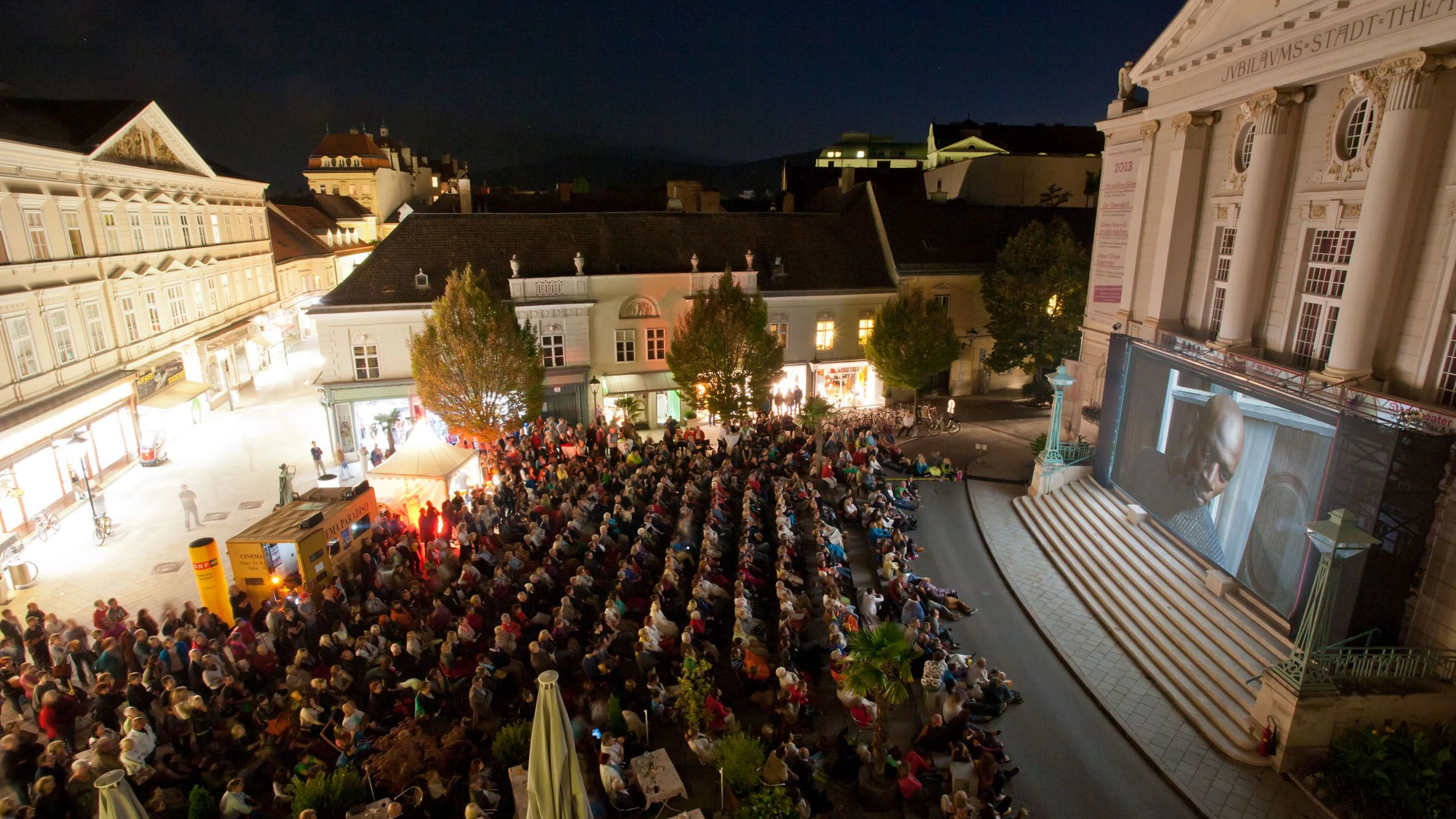 Heute.at - Cinema Paradiso Baden: Open-Air-Kino zeigt Mamma Mia!
