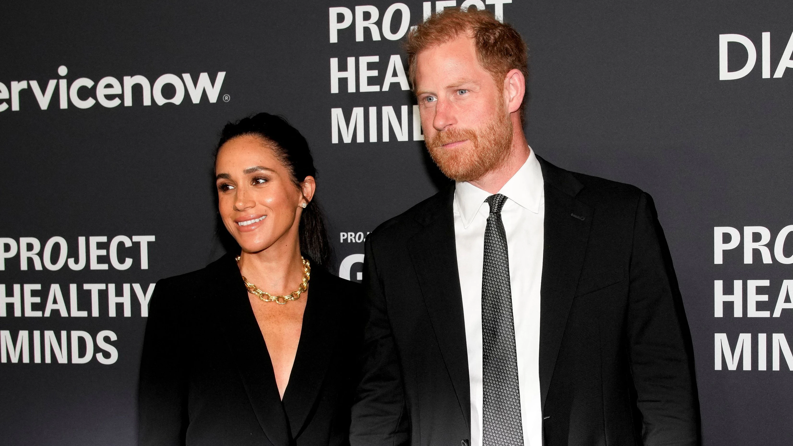Heute.at - Auf Privat-Insel! Harry & Meghan im Luxusurlaub