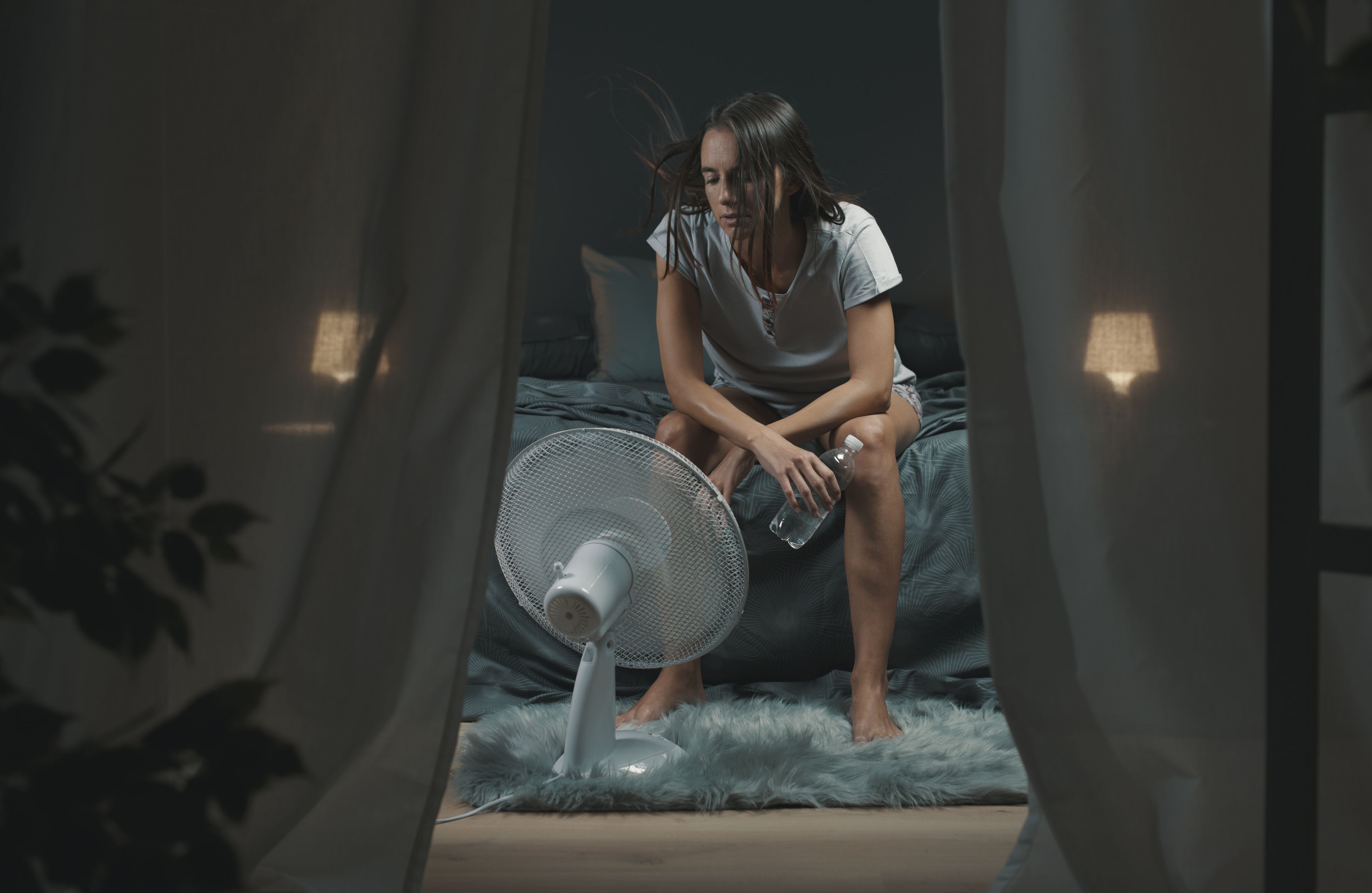 Die Sommerhitze macht vielen Menschen zu schaffen – besonders nachts im Schlafzimmer.