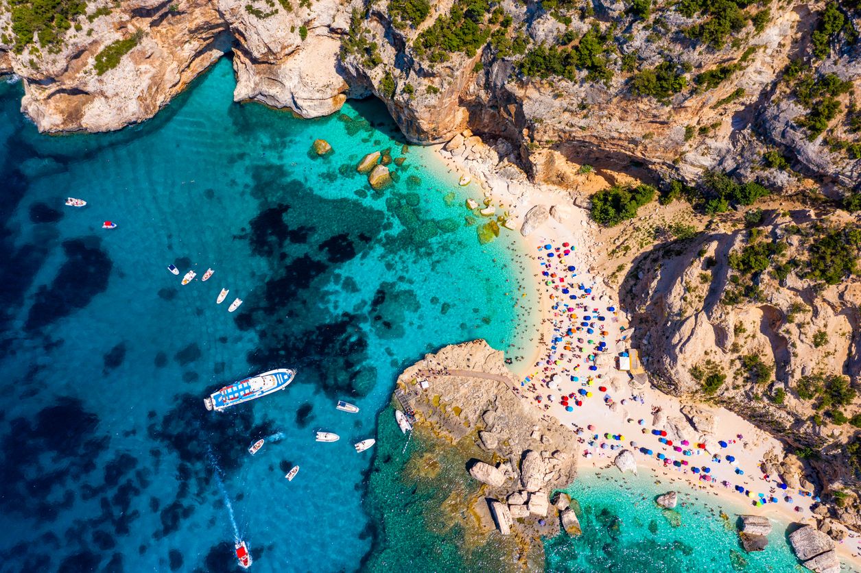 Die sardischen Provinz Baunei landete unter anderem mit der versteckten Bucht&nbsp;Cala Mariolu auf Platz 2 der schönsten Strände am Meer in Italien.