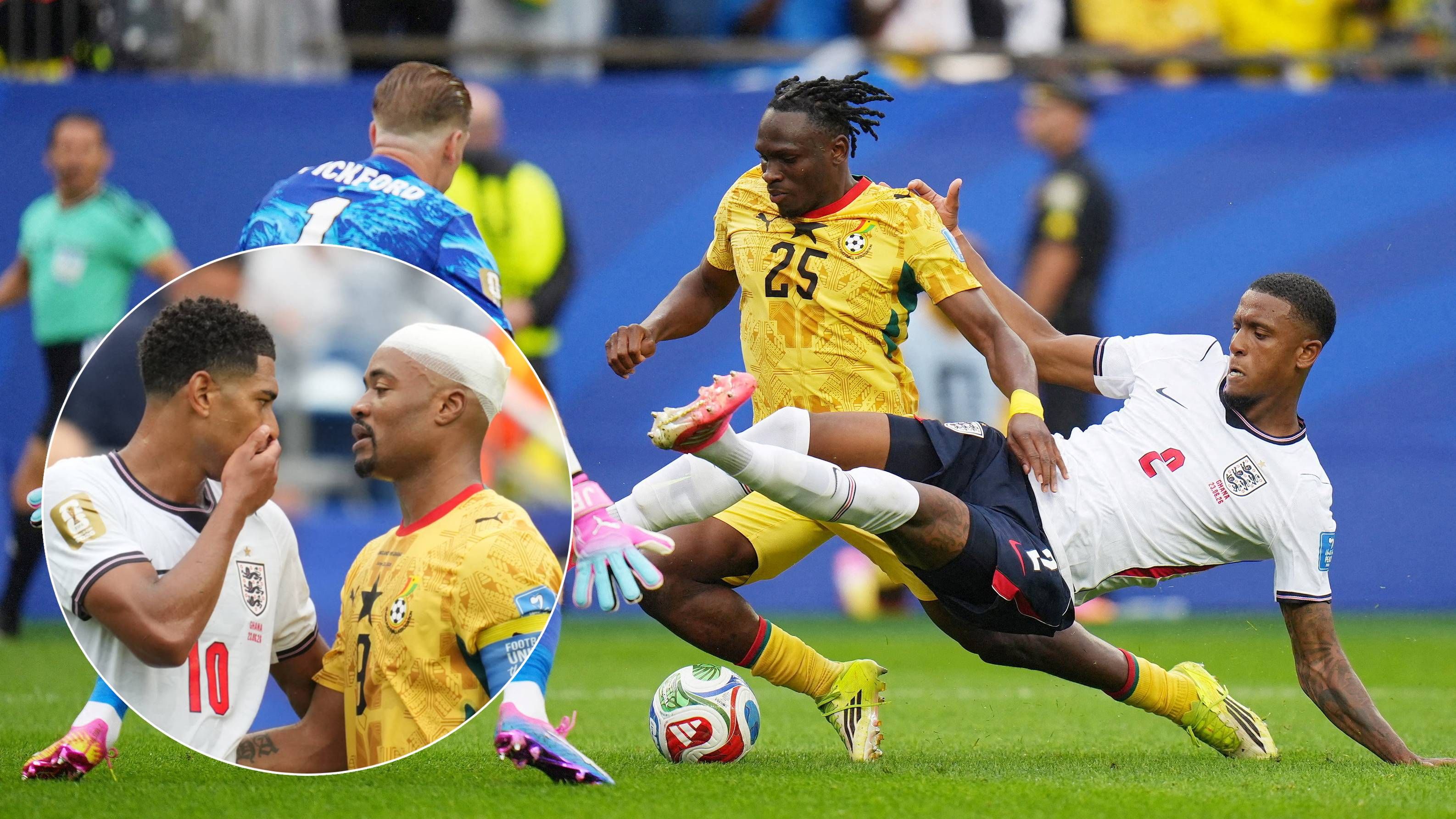 Konsas Foul an Adu bleibt folgenlos, Bellingham (l.) kommt ohne Rot davon.