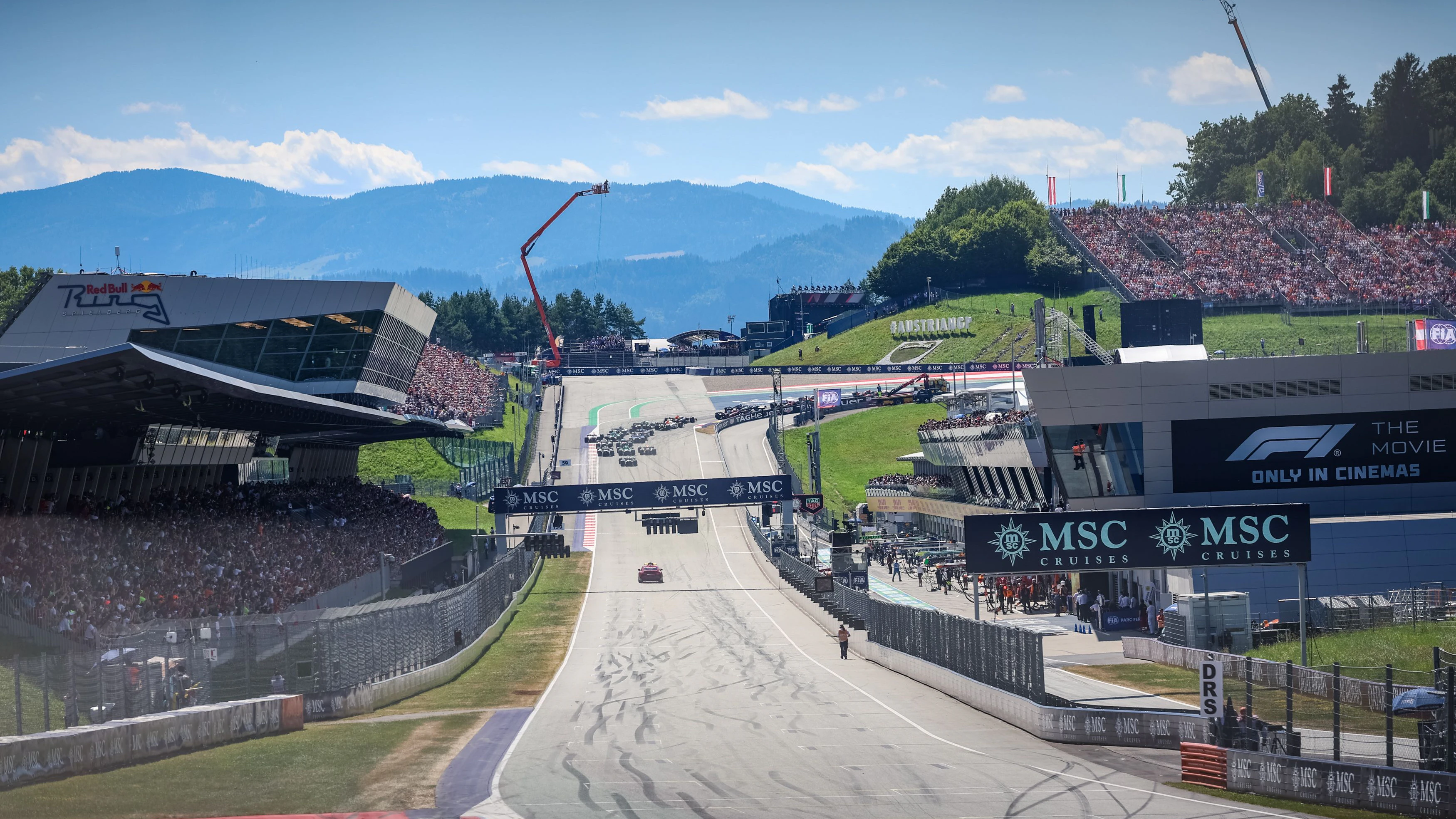 SPIELBERG,AUSTRIA,29.JUN.25 - MOTORSPORTS, FORMULA 1 - Grand Prix of Austria, Red Bull Ring. Image shows an overview of the Start. Photo: GEPA pictures/ Manuel Binder